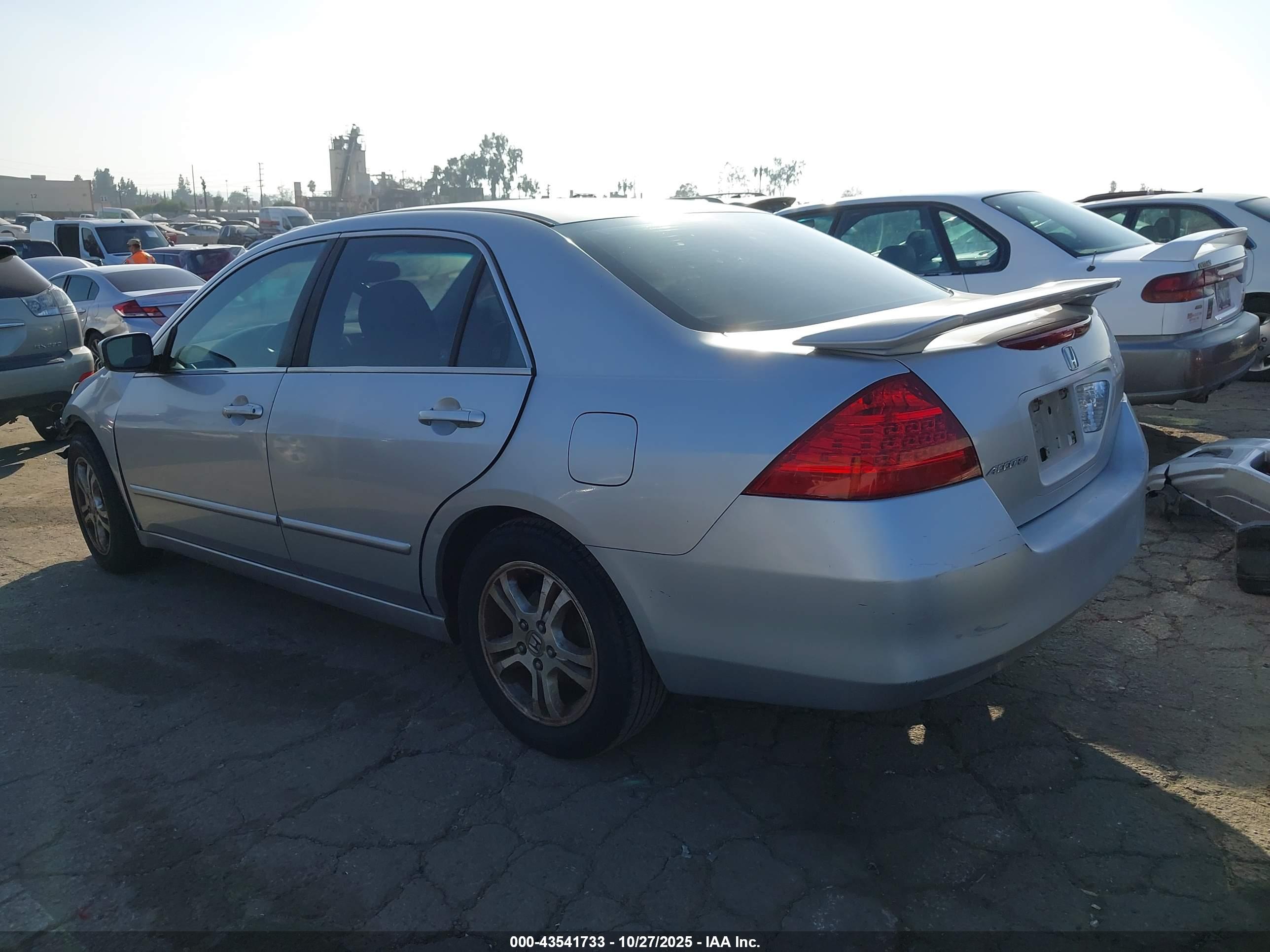 HONDA ACCORD image 3