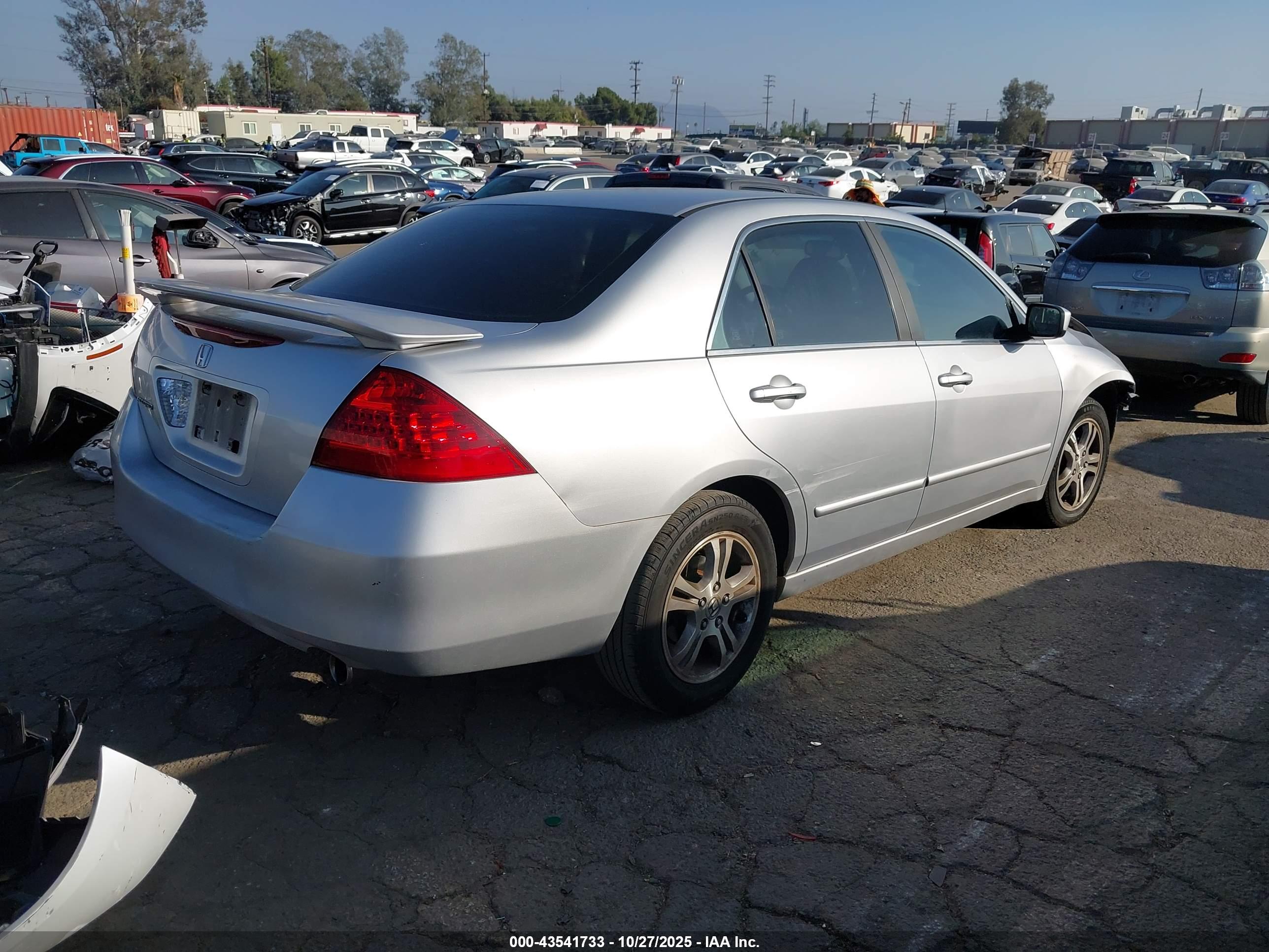 HONDA ACCORD image 4