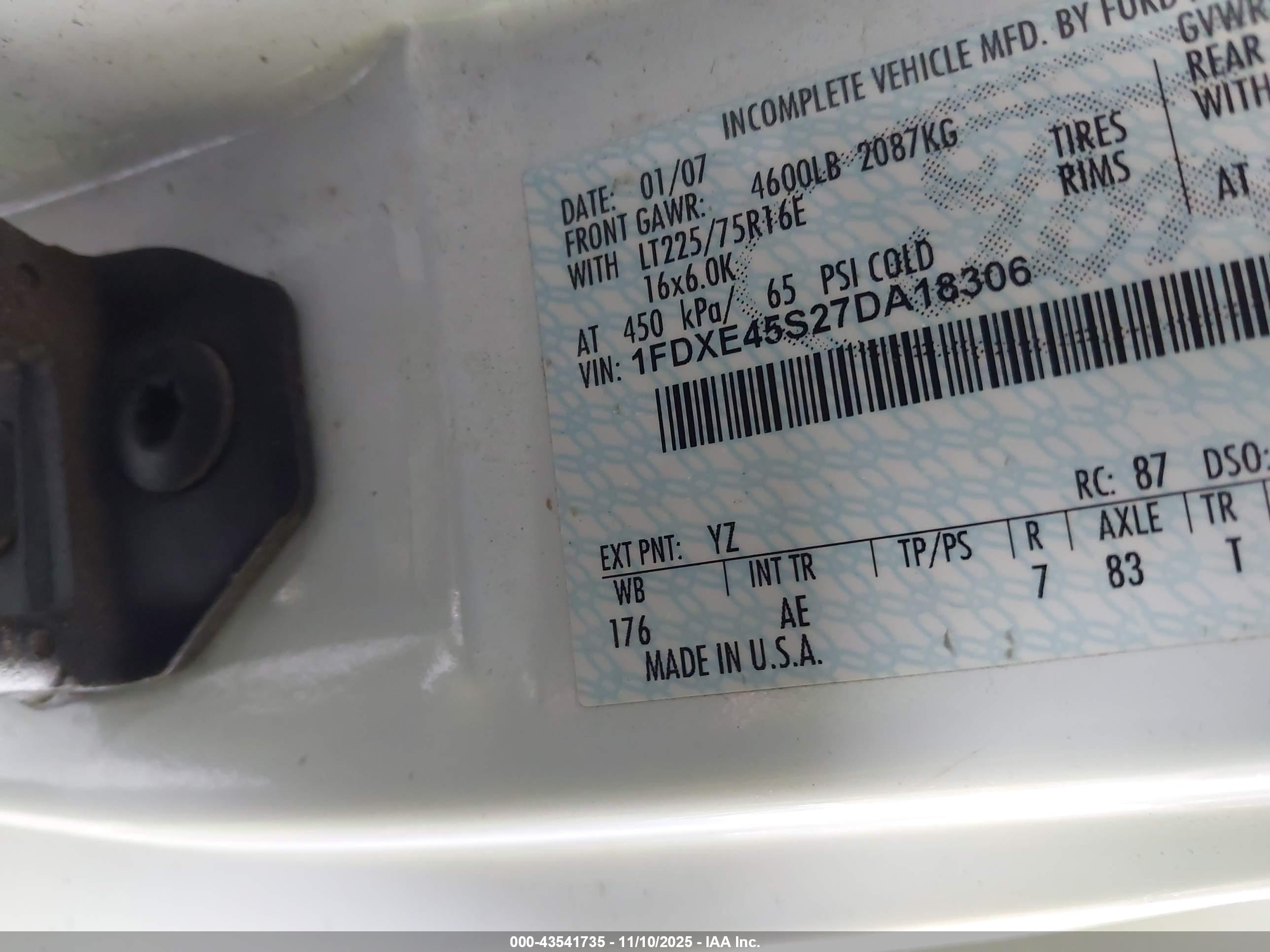 FORD E-450 image 9