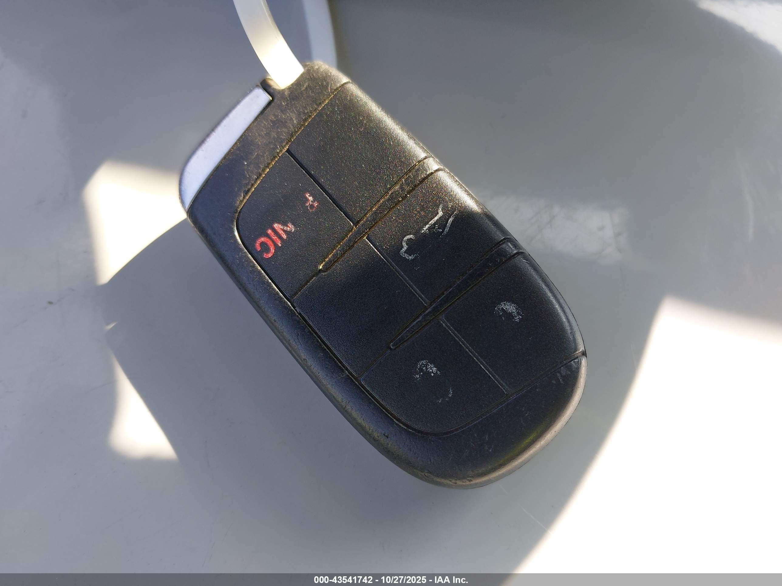 DODGE CHALLENGER image 11