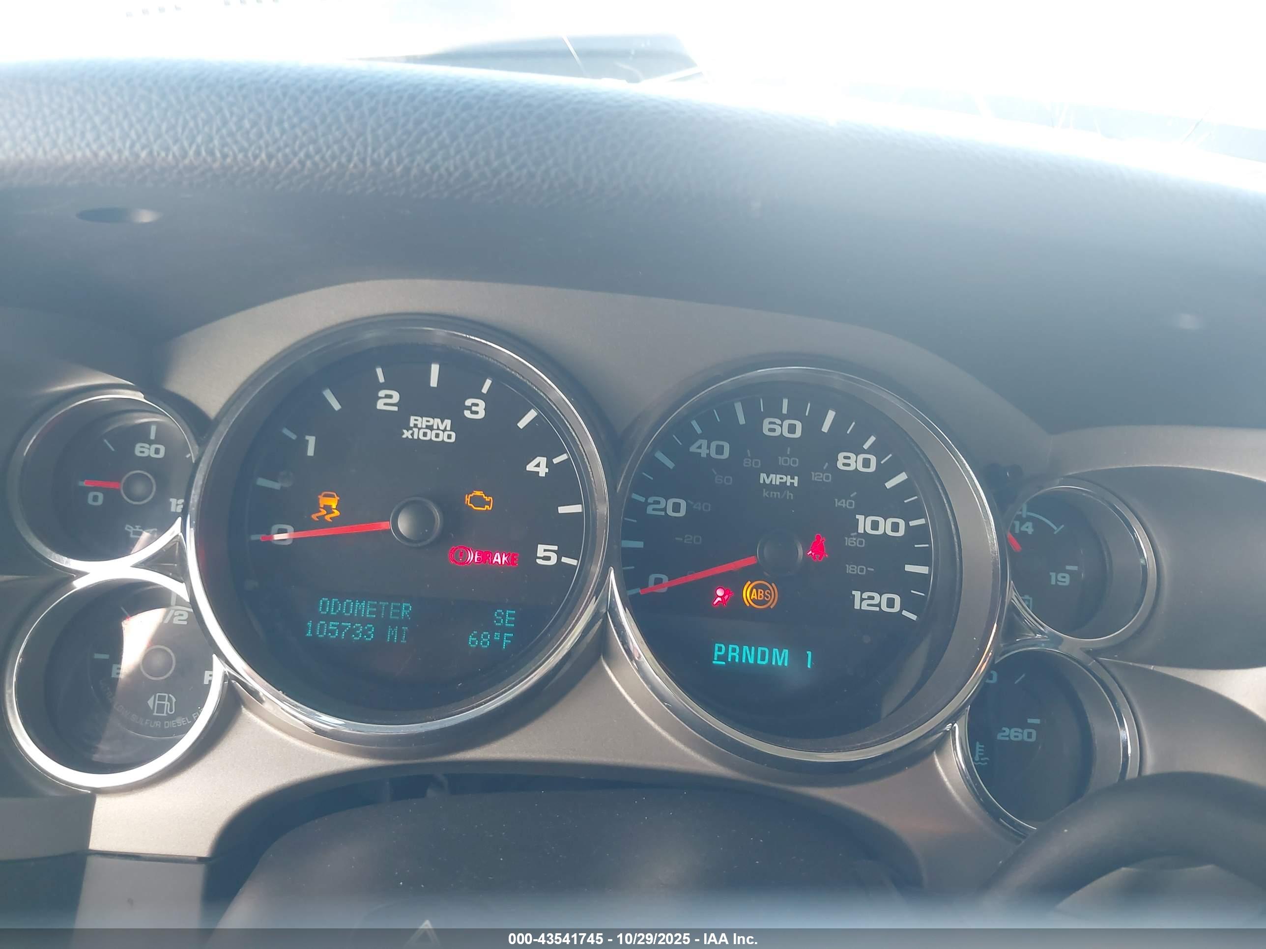 CHEVROLET SILVERADO image 7