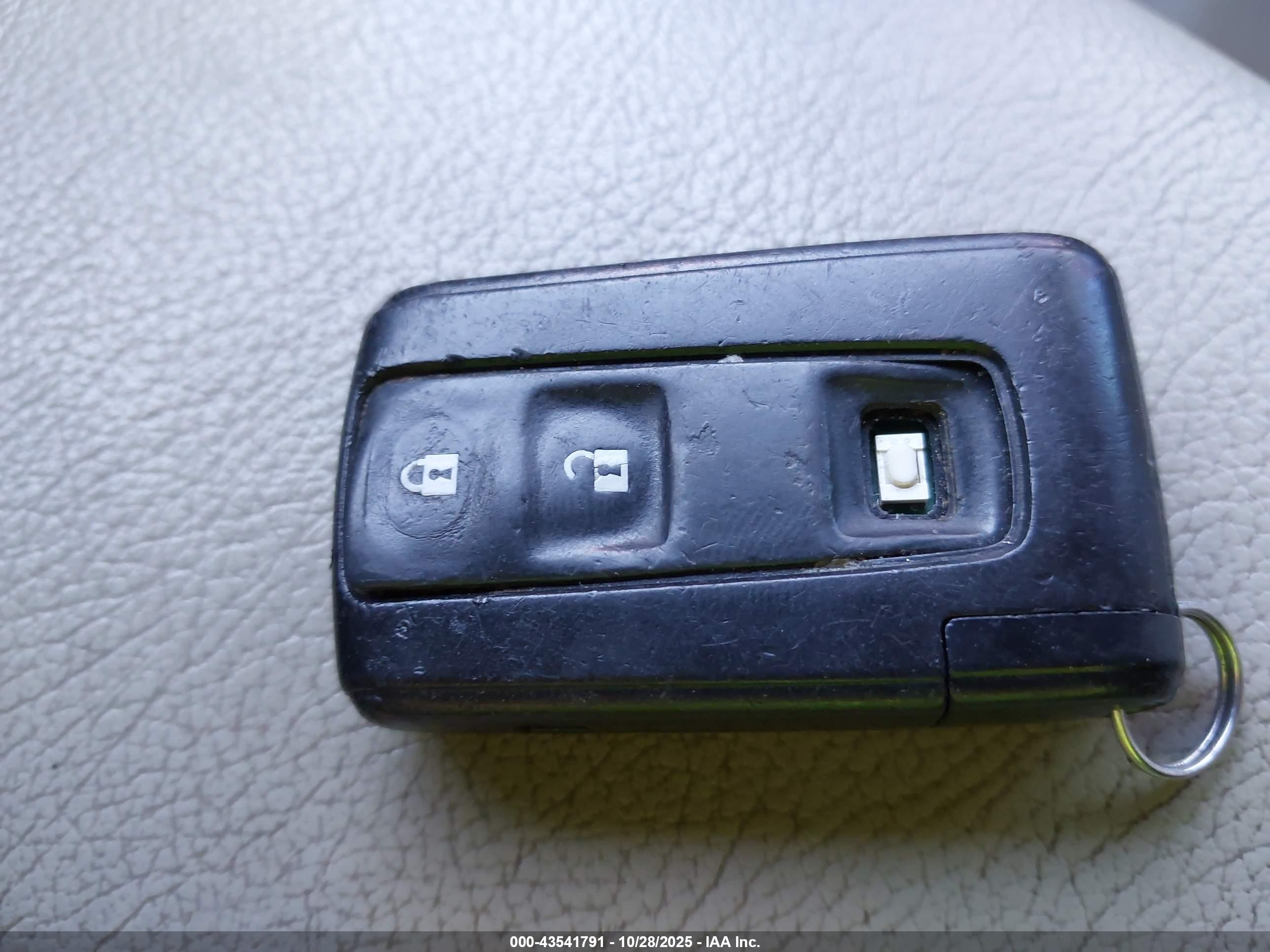 TOYOTA PRIUS image 11