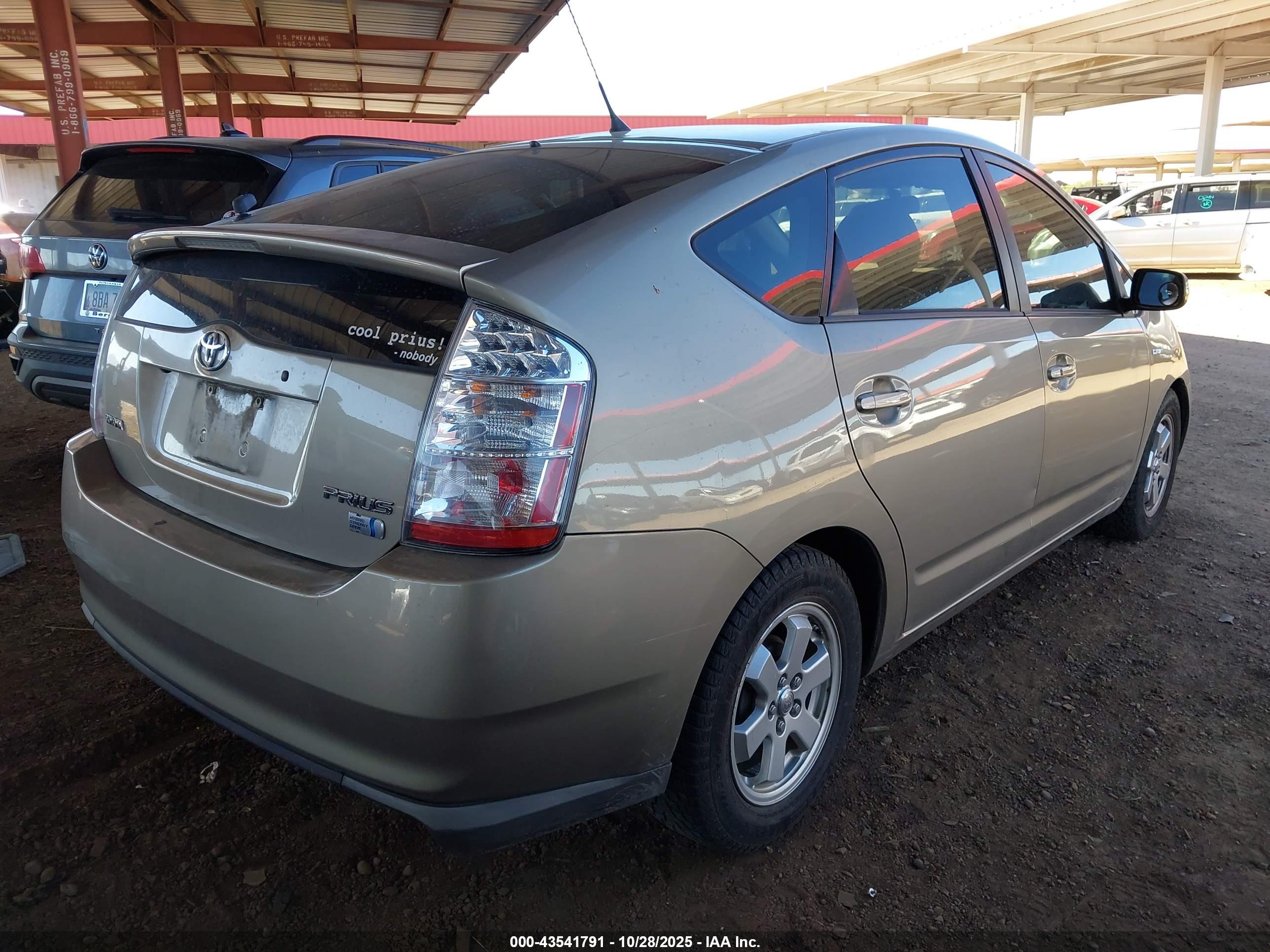 TOYOTA PRIUS image 4