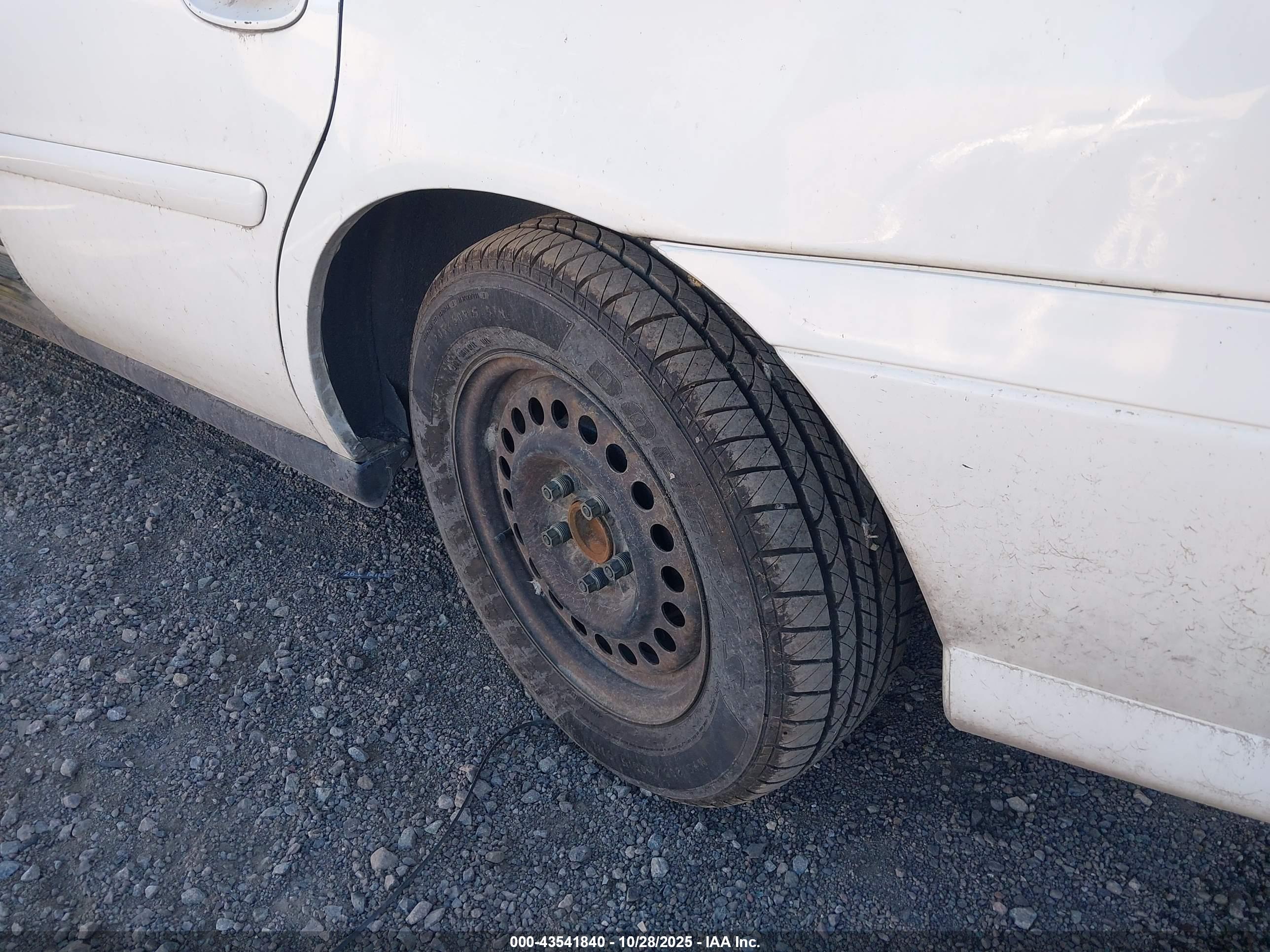 CHEVROLET MALIBU image 6