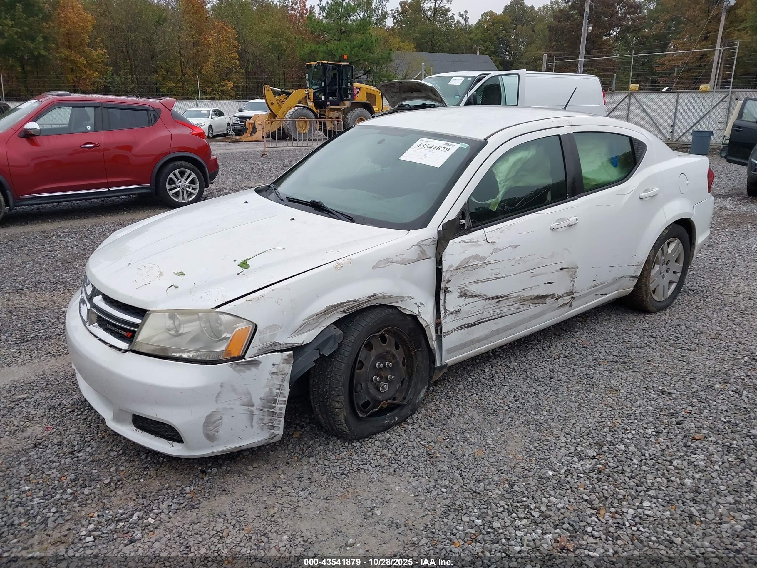 DODGE AVENGER image 2