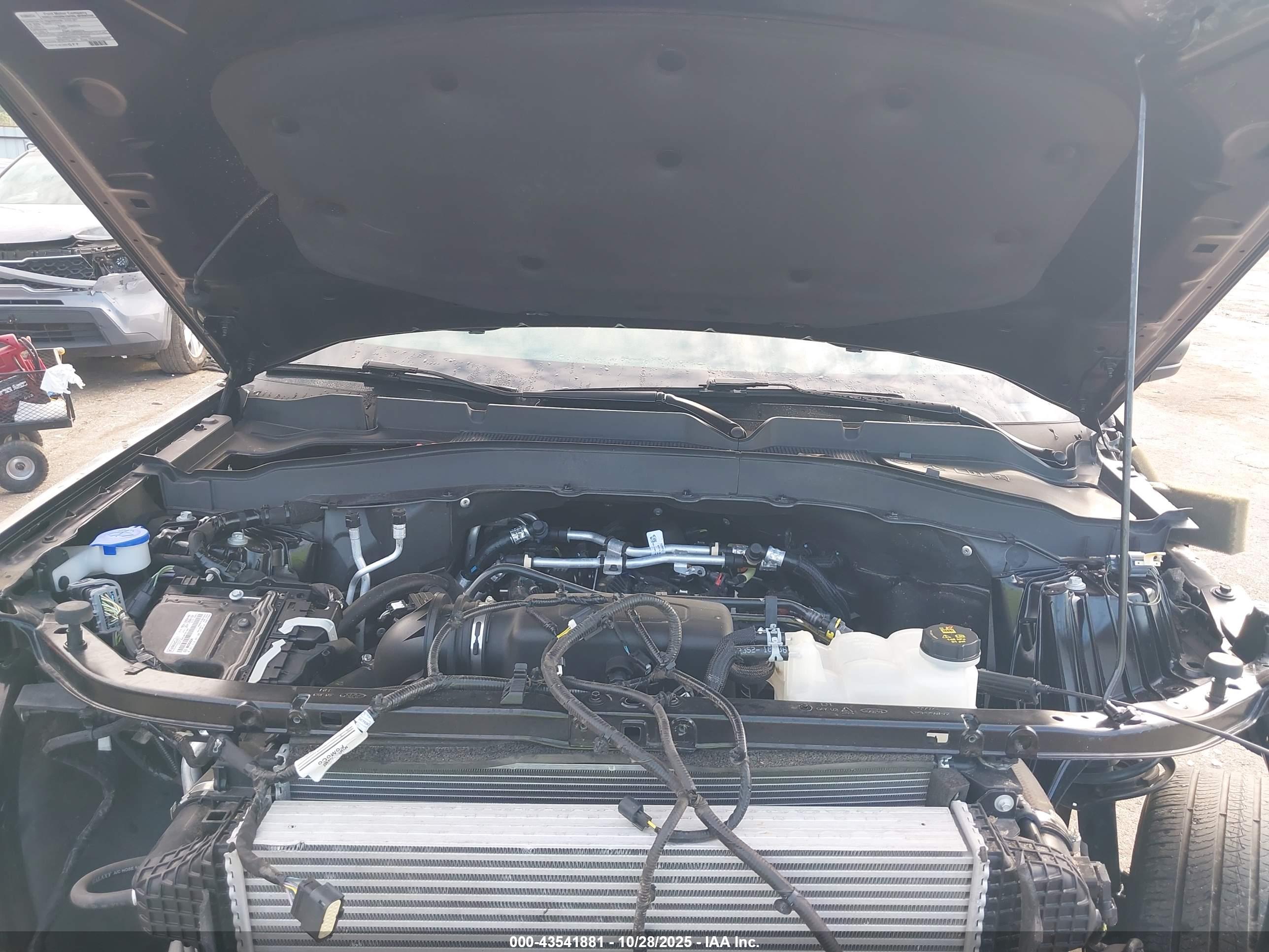 FORD EXPLORER image 10