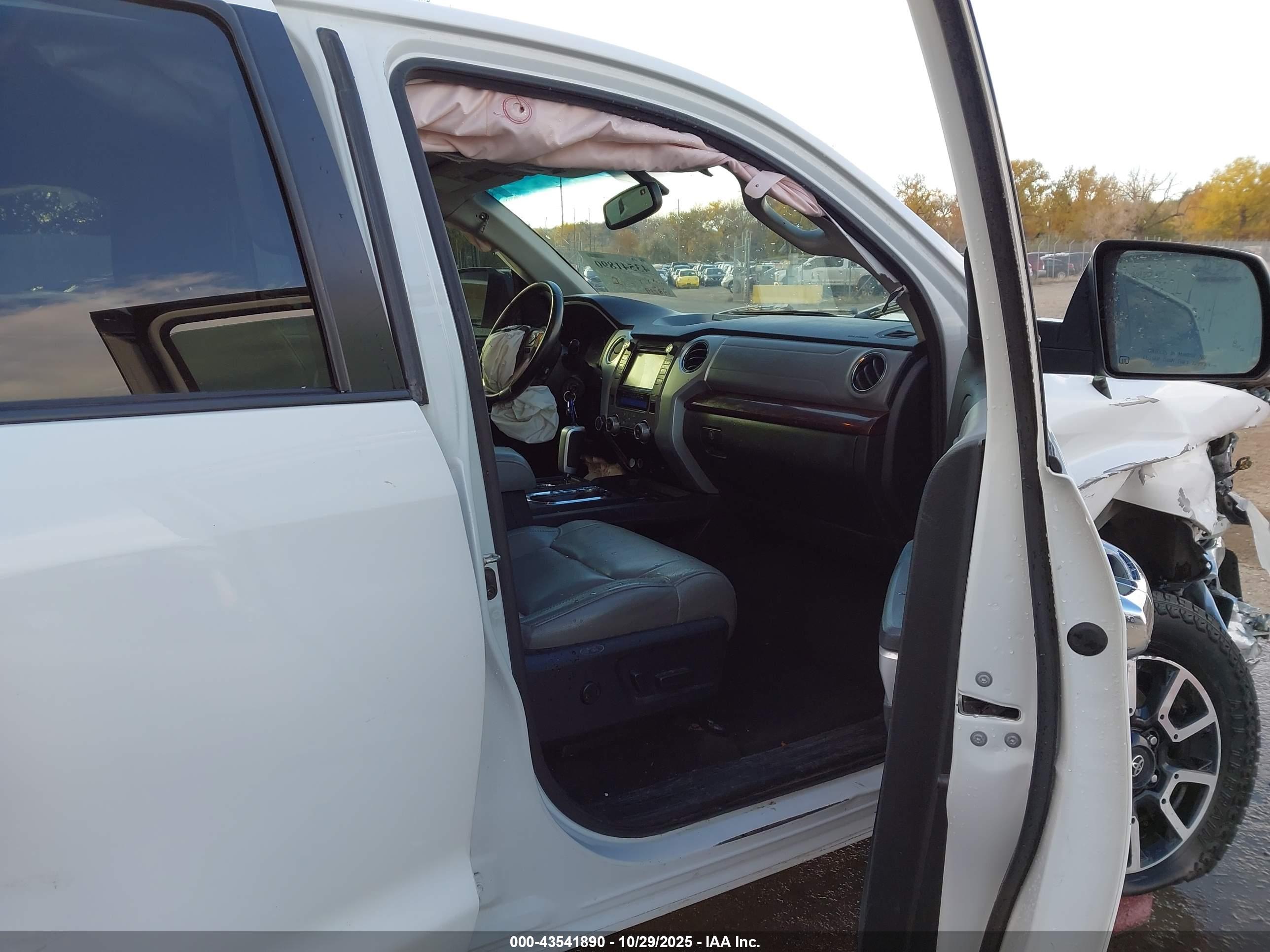 TOYOTA TUNDRA image 5