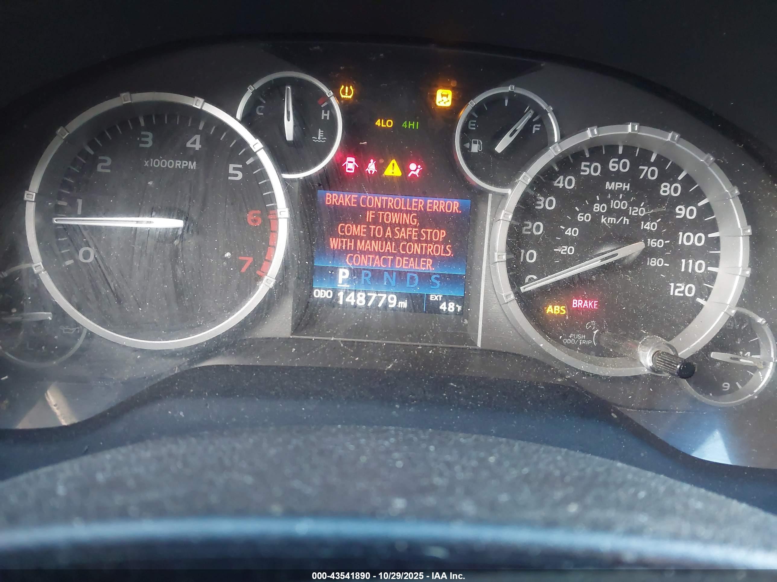 TOYOTA TUNDRA image 7