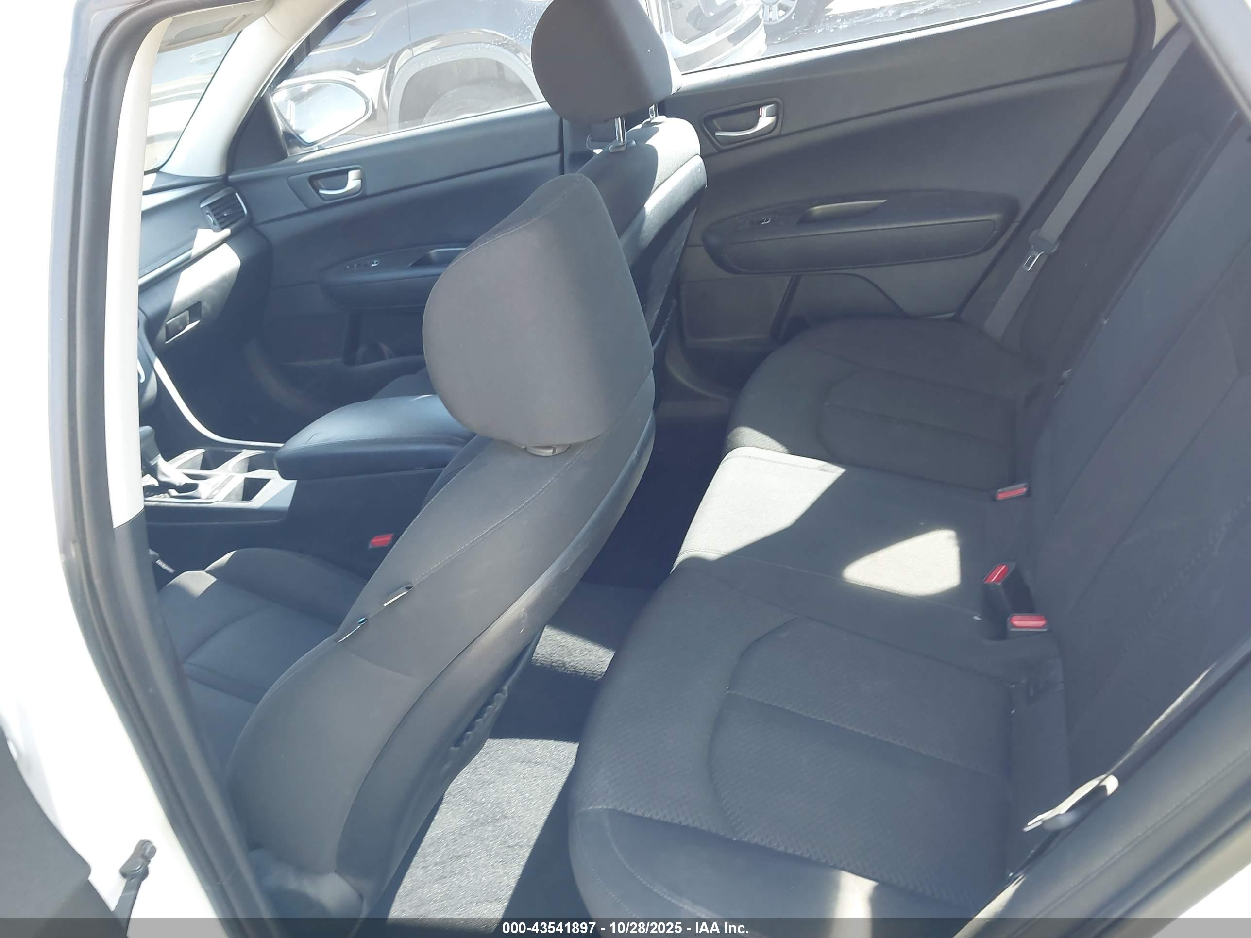 KIA OPTIMA image 8