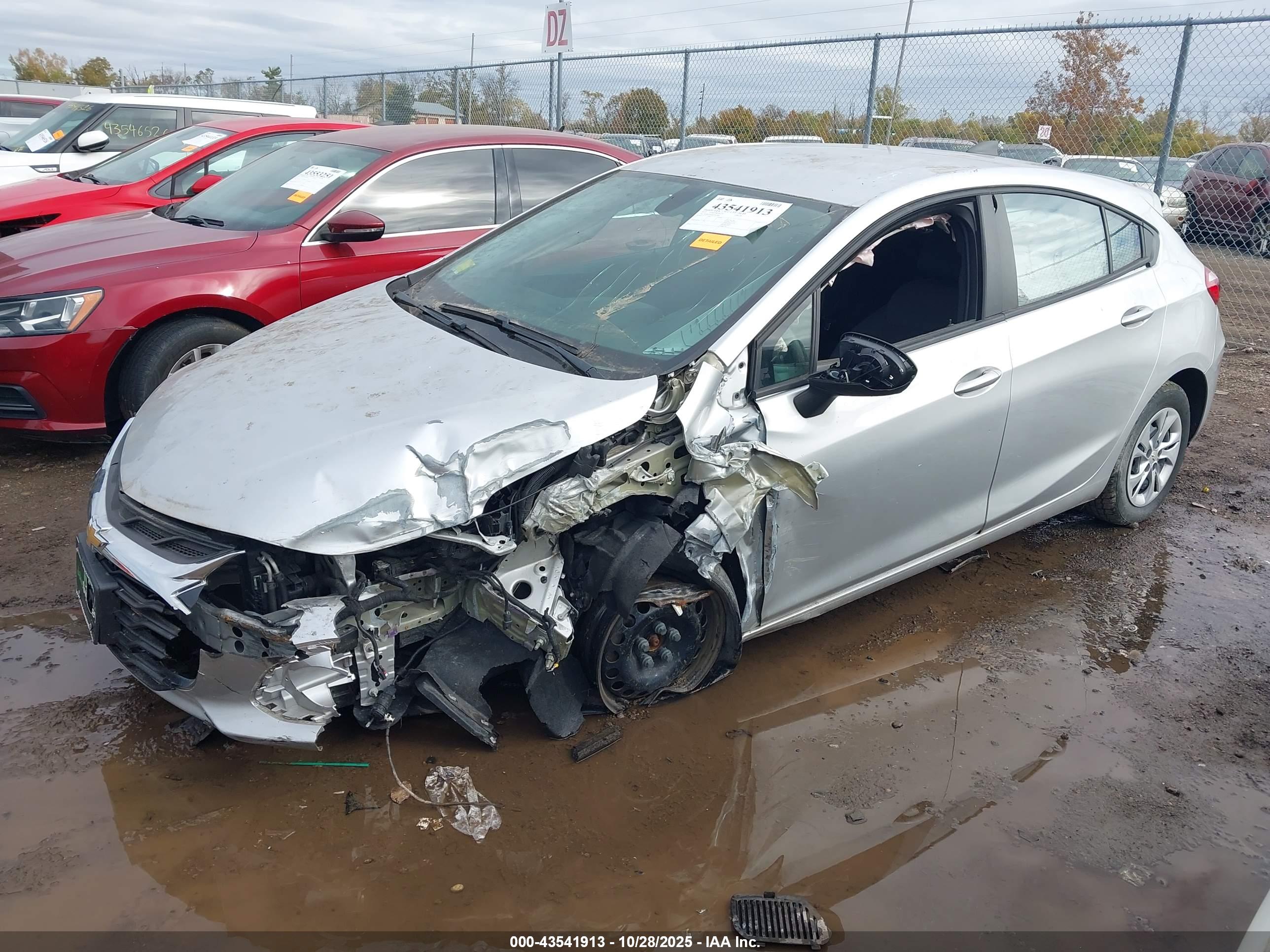 CHEVROLET CRUZE image 2