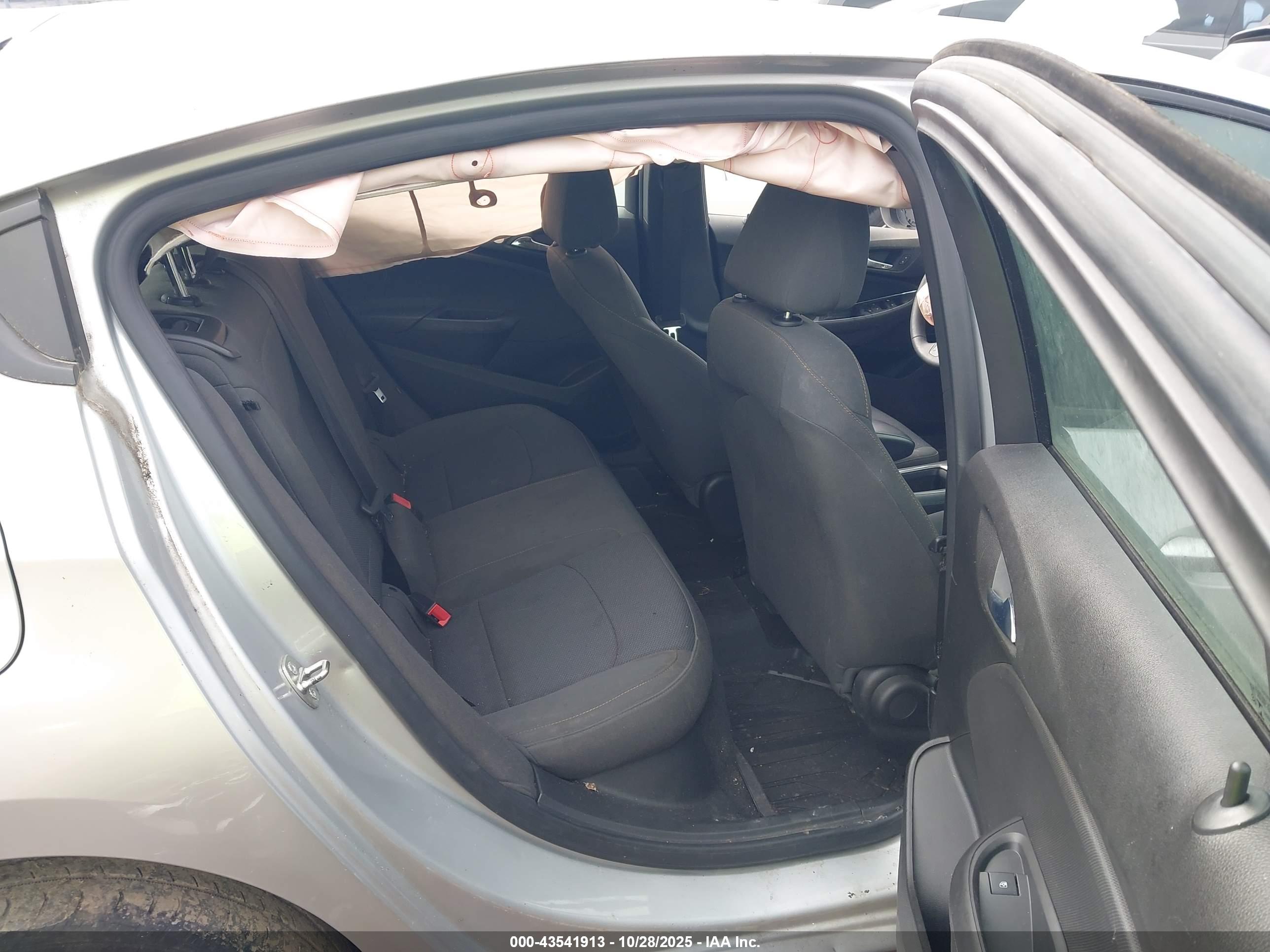 CHEVROLET CRUZE image 8
