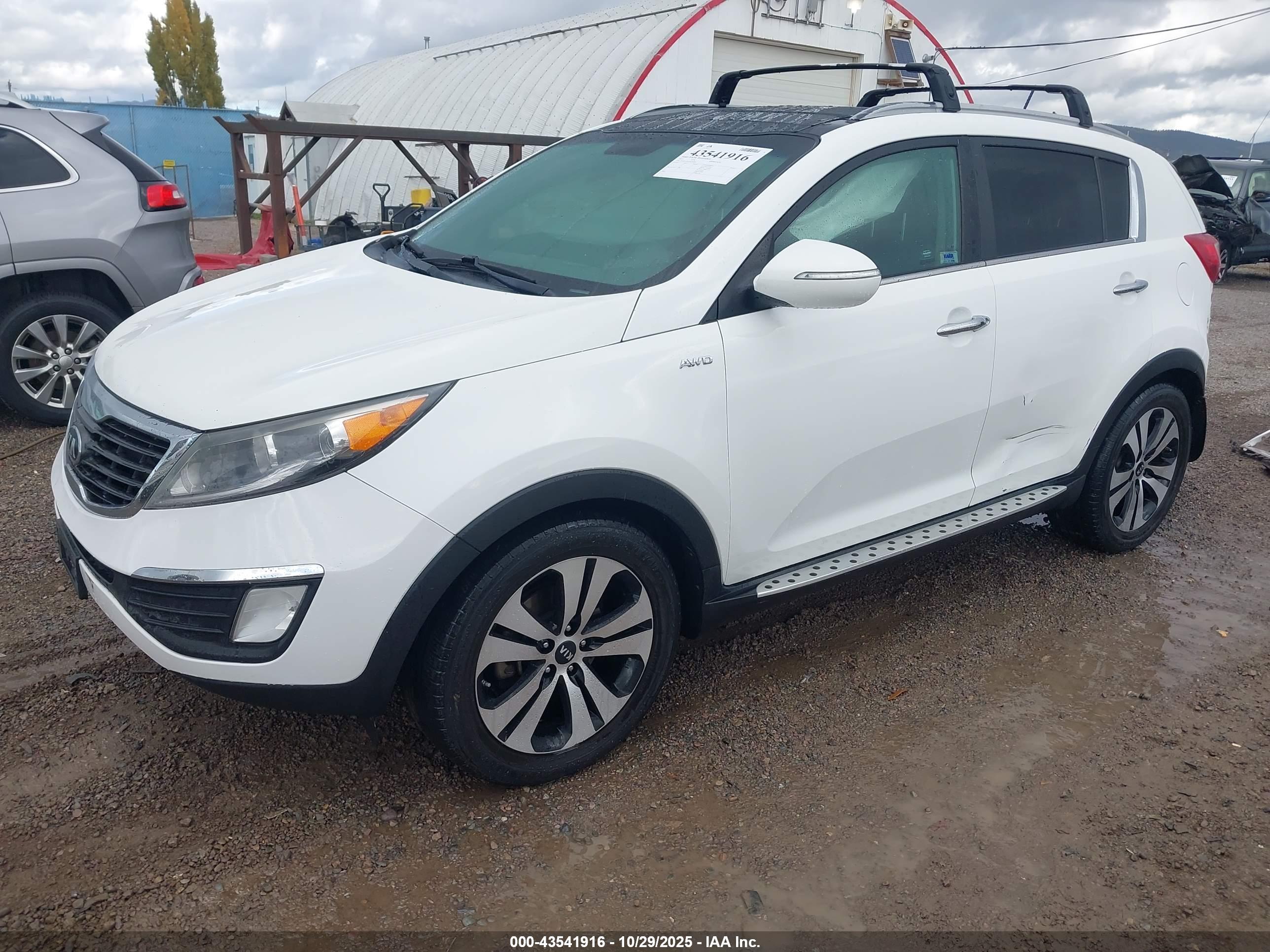 KIA SPORTAGE image 2