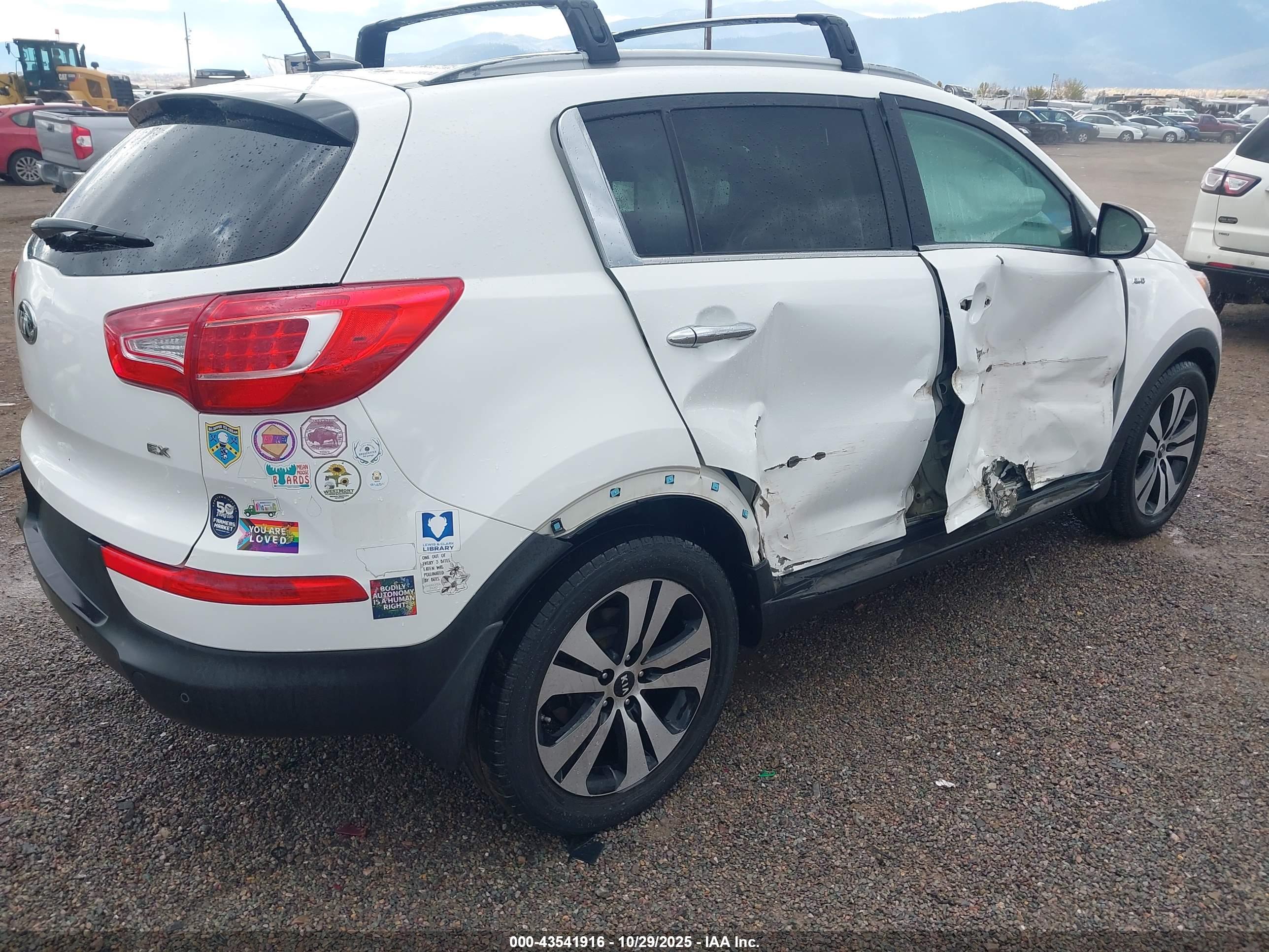 KIA SPORTAGE image 4