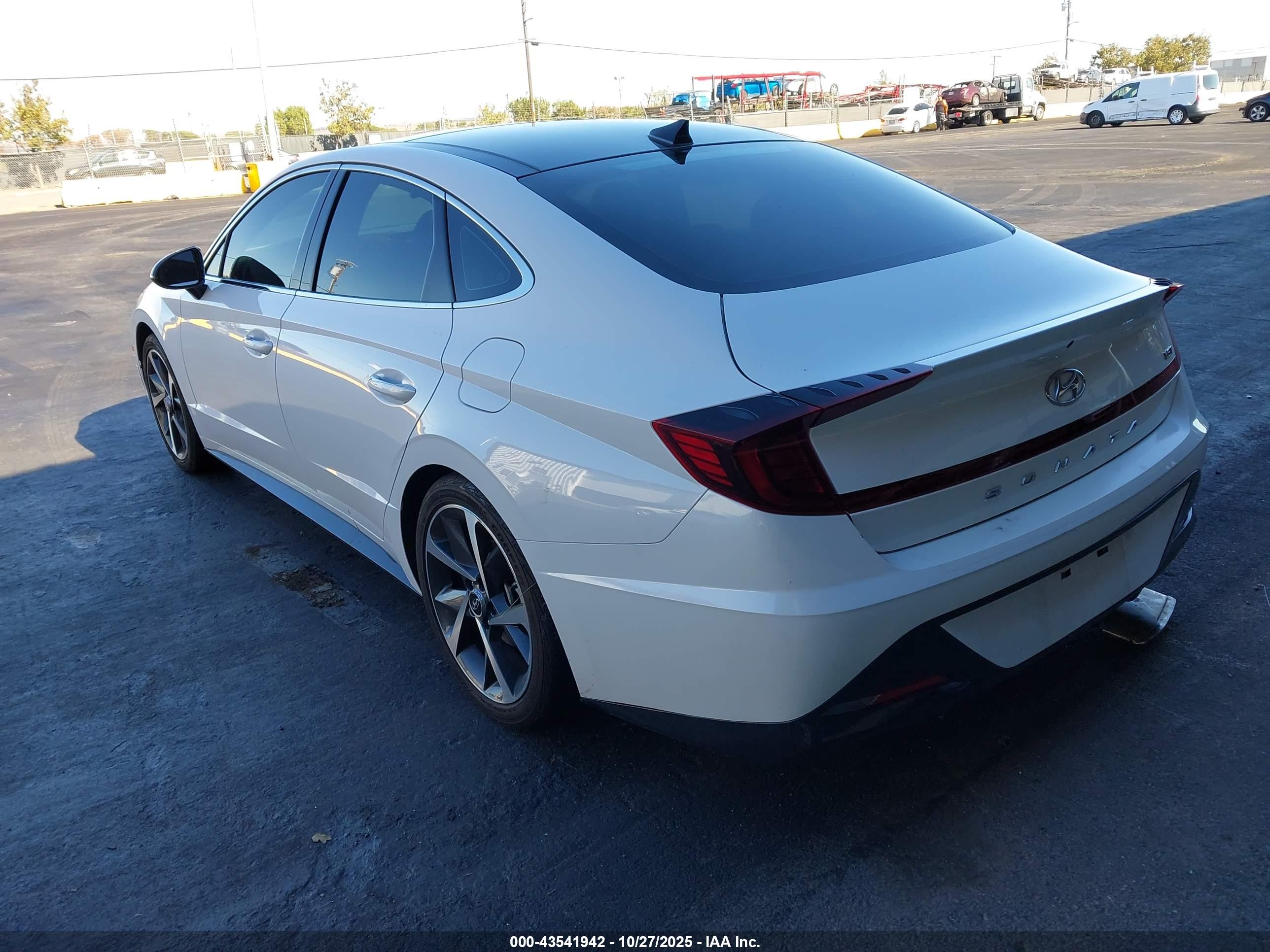 HYUNDAI SONATA image 3