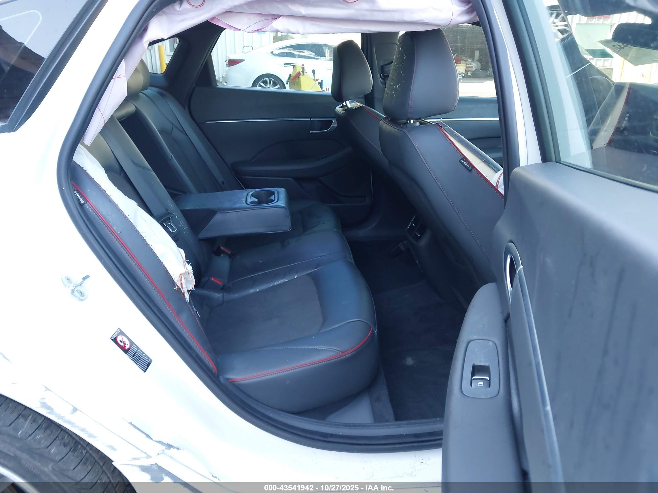 HYUNDAI SONATA image 8