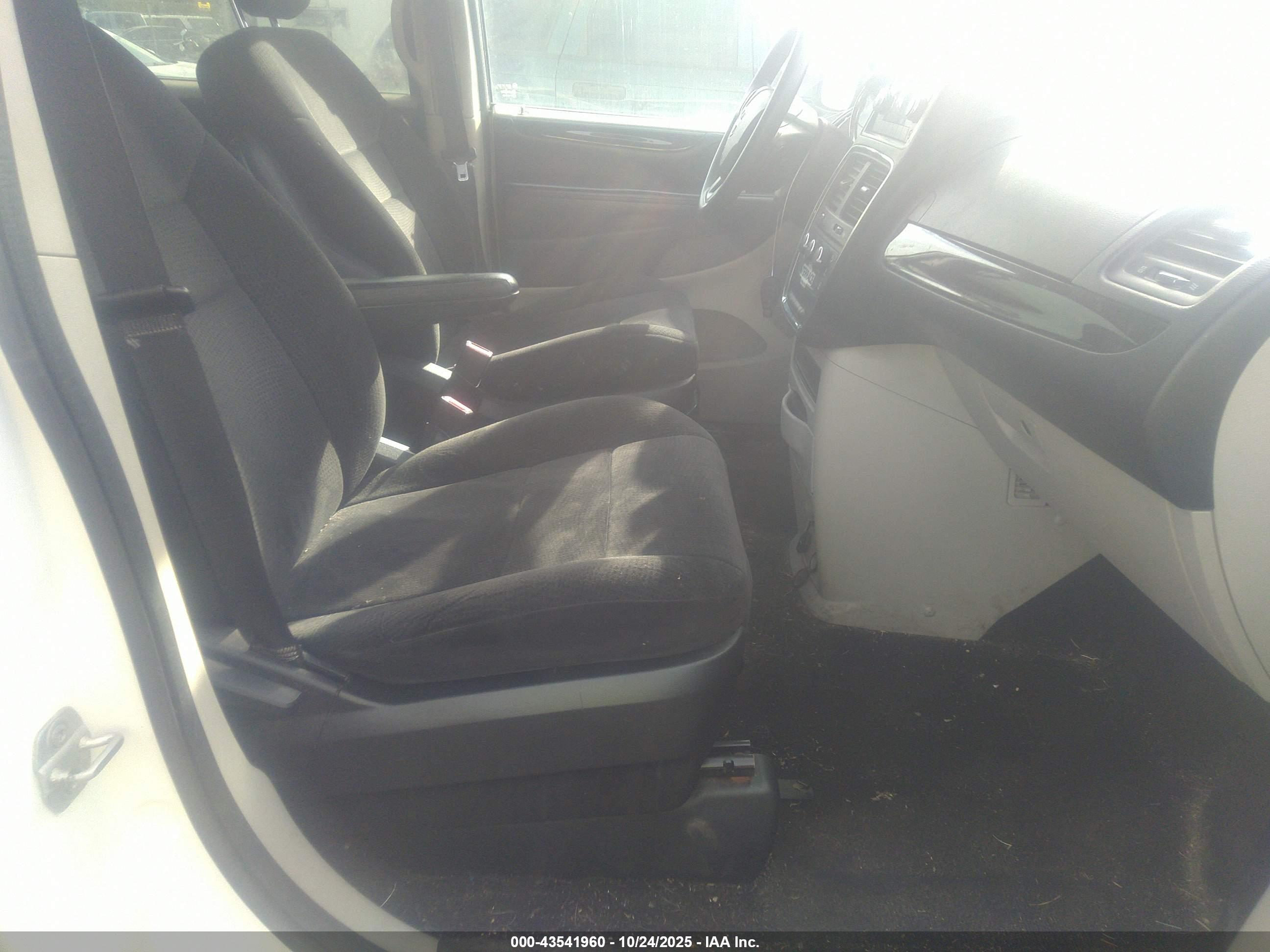 DODGE GRAND image 5