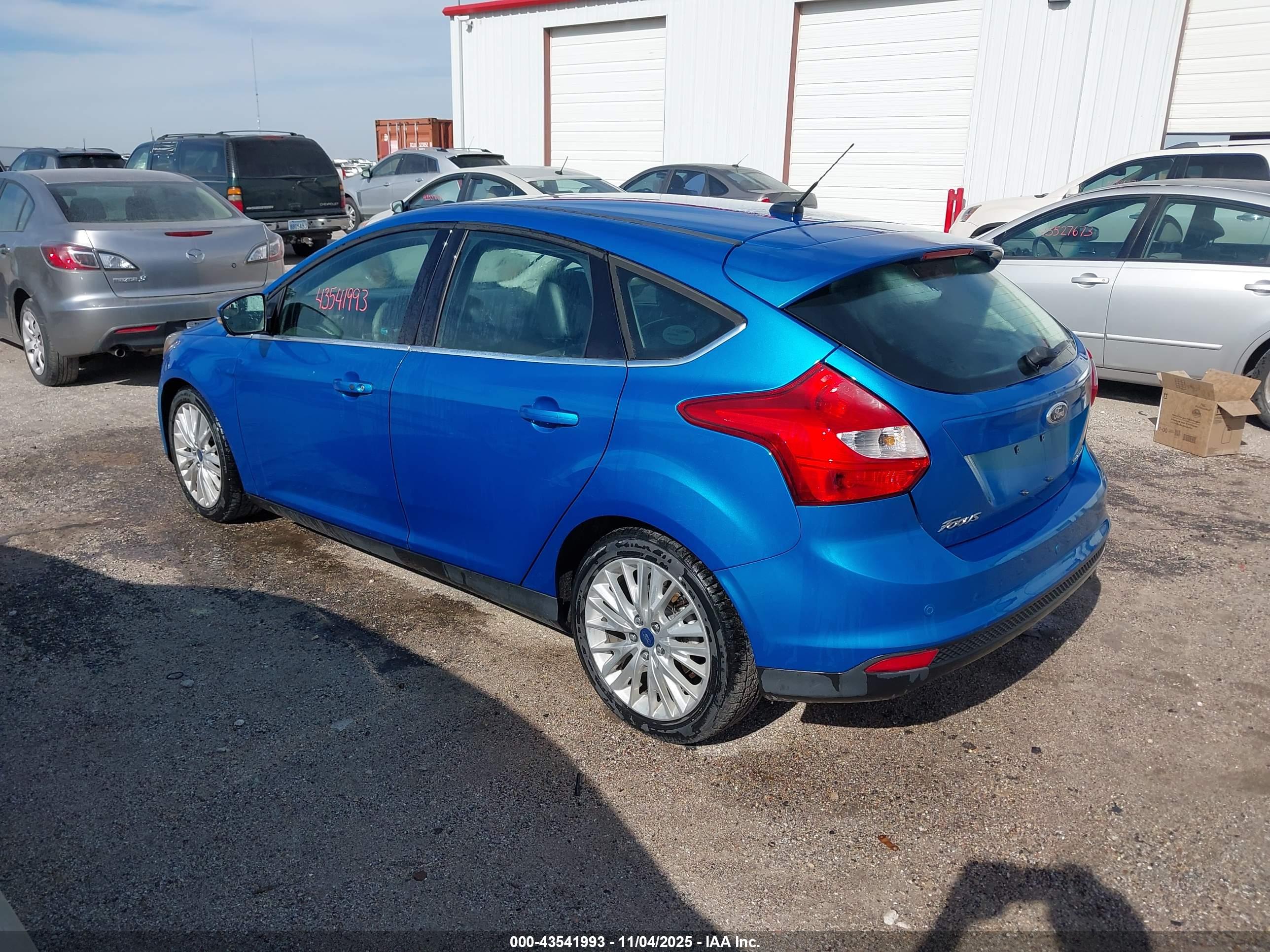 FORD FOCUS image 3