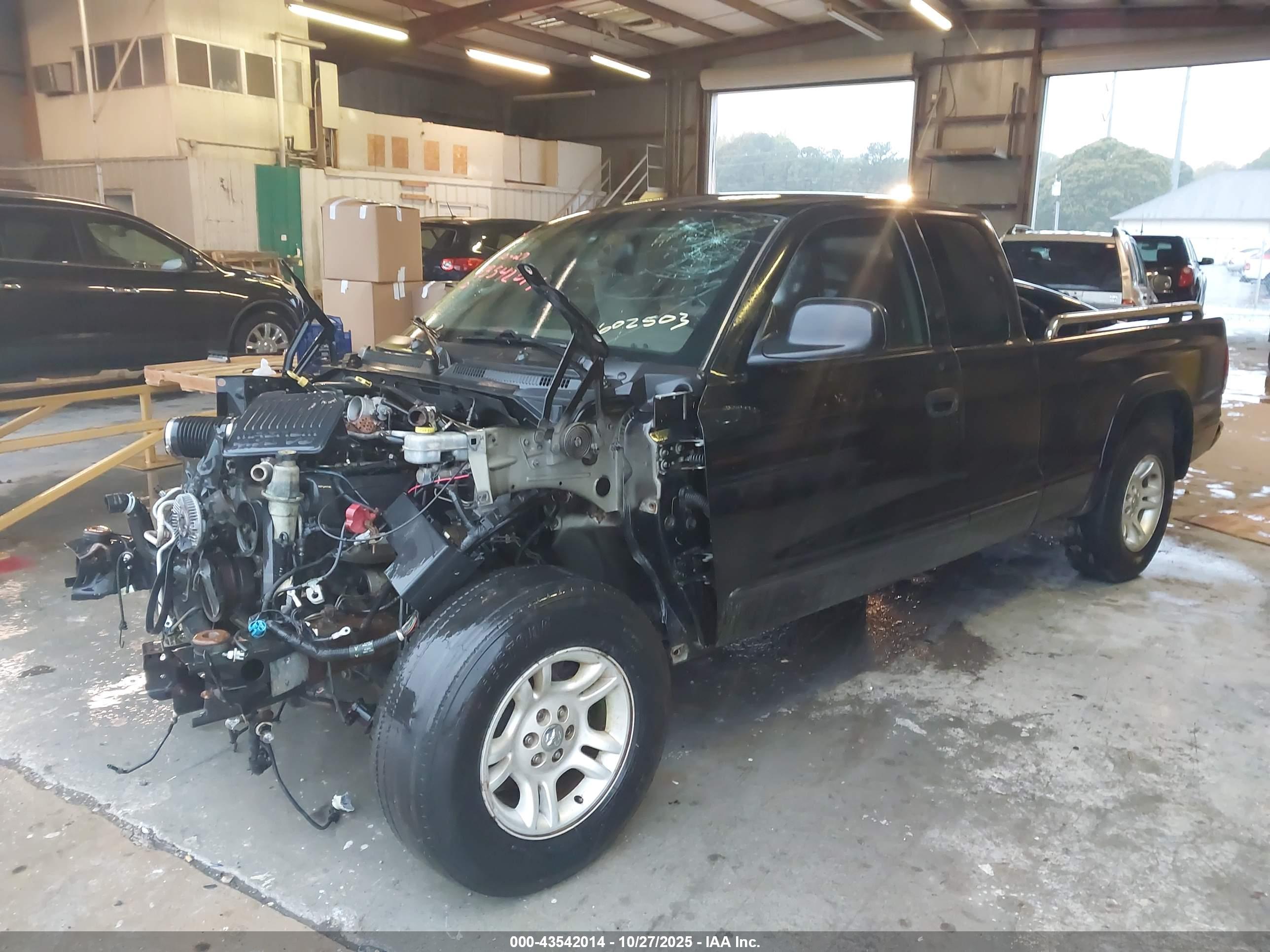 DODGE DAKOTA image 2