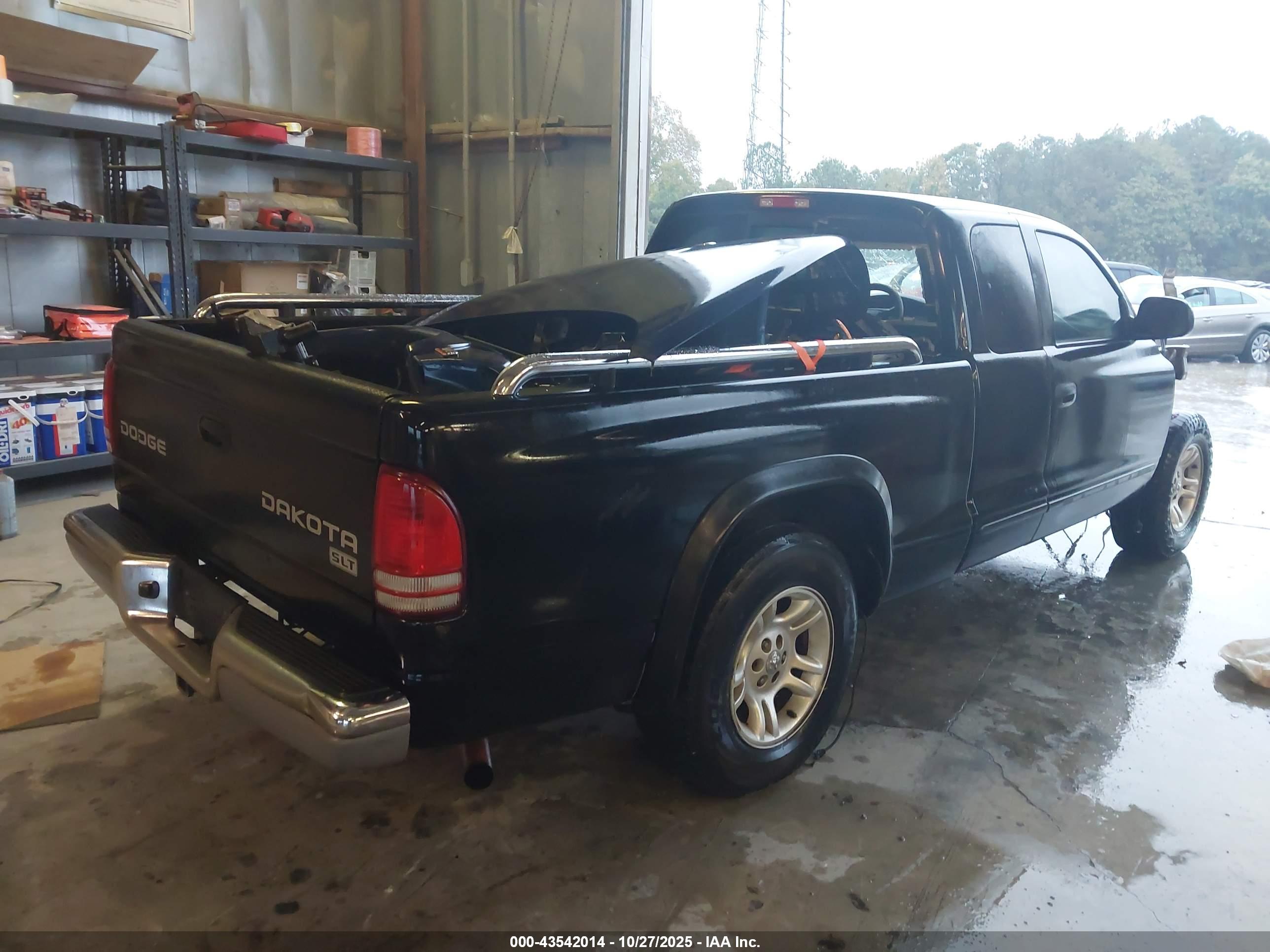 DODGE DAKOTA image 4
