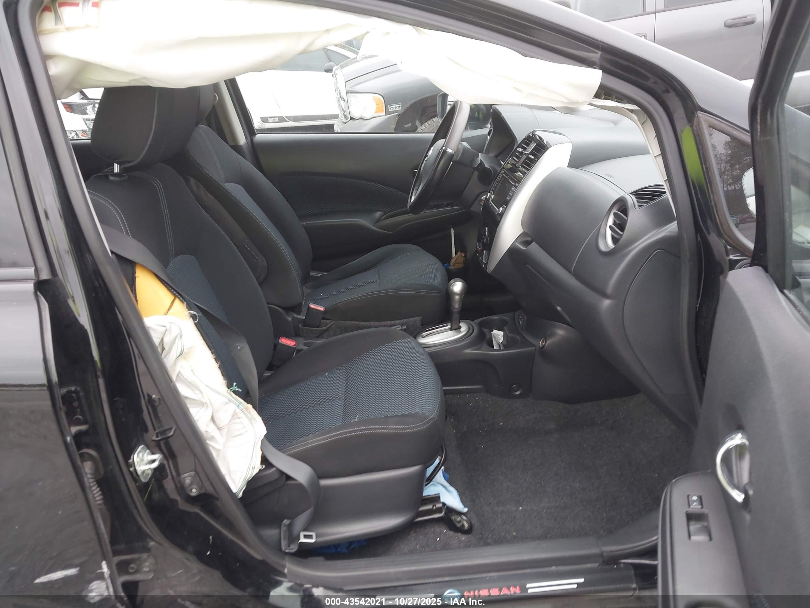 NISSAN VERSA image 5