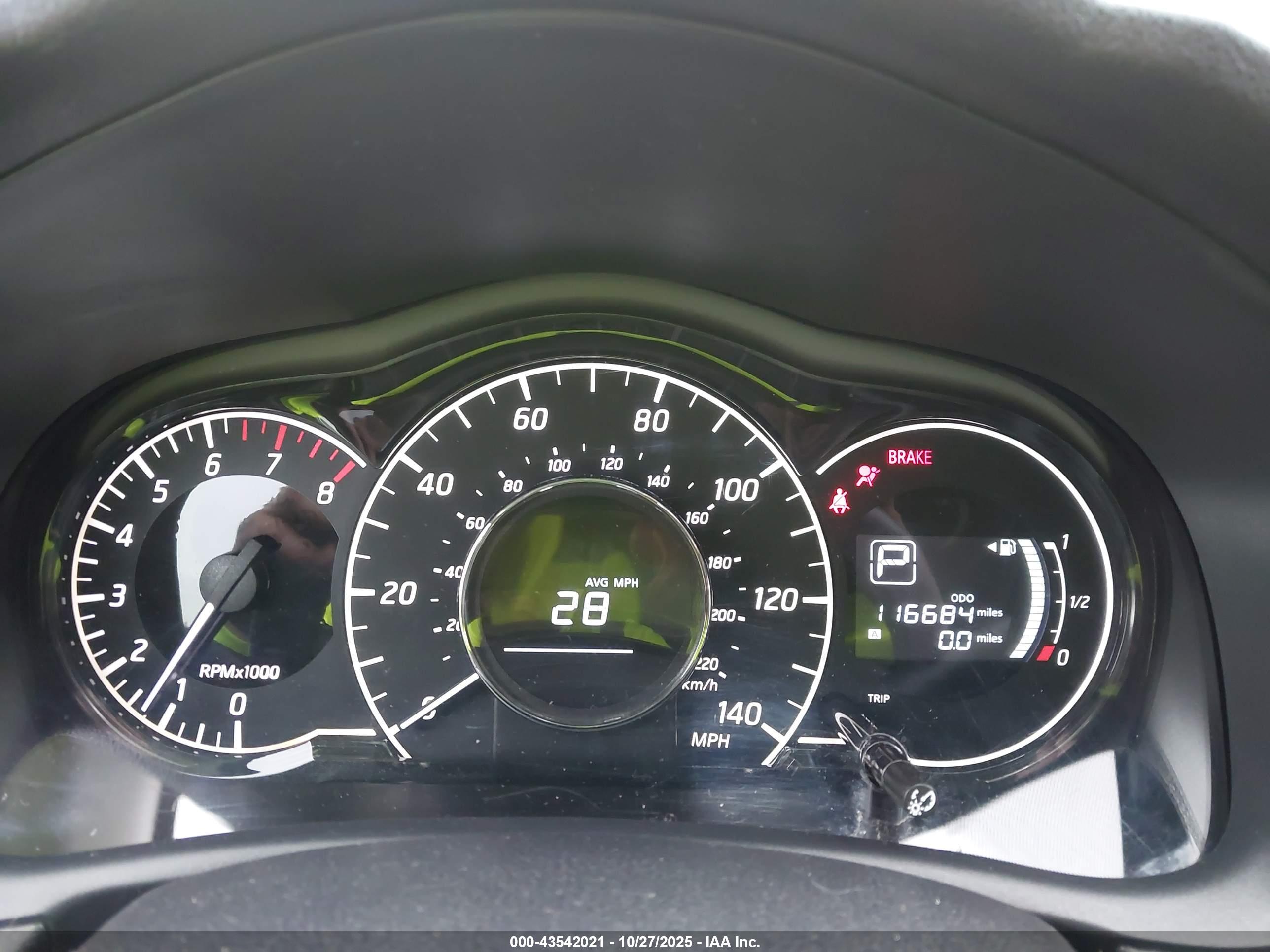 NISSAN VERSA image 7