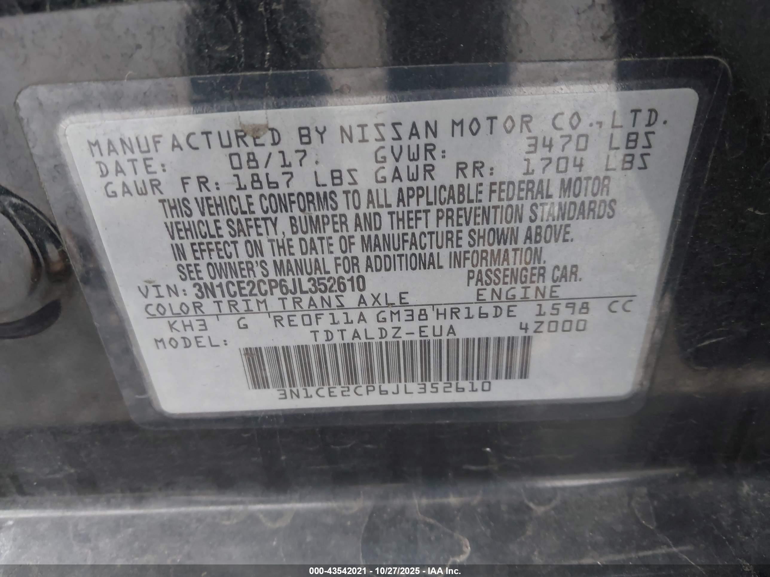 NISSAN VERSA image 9