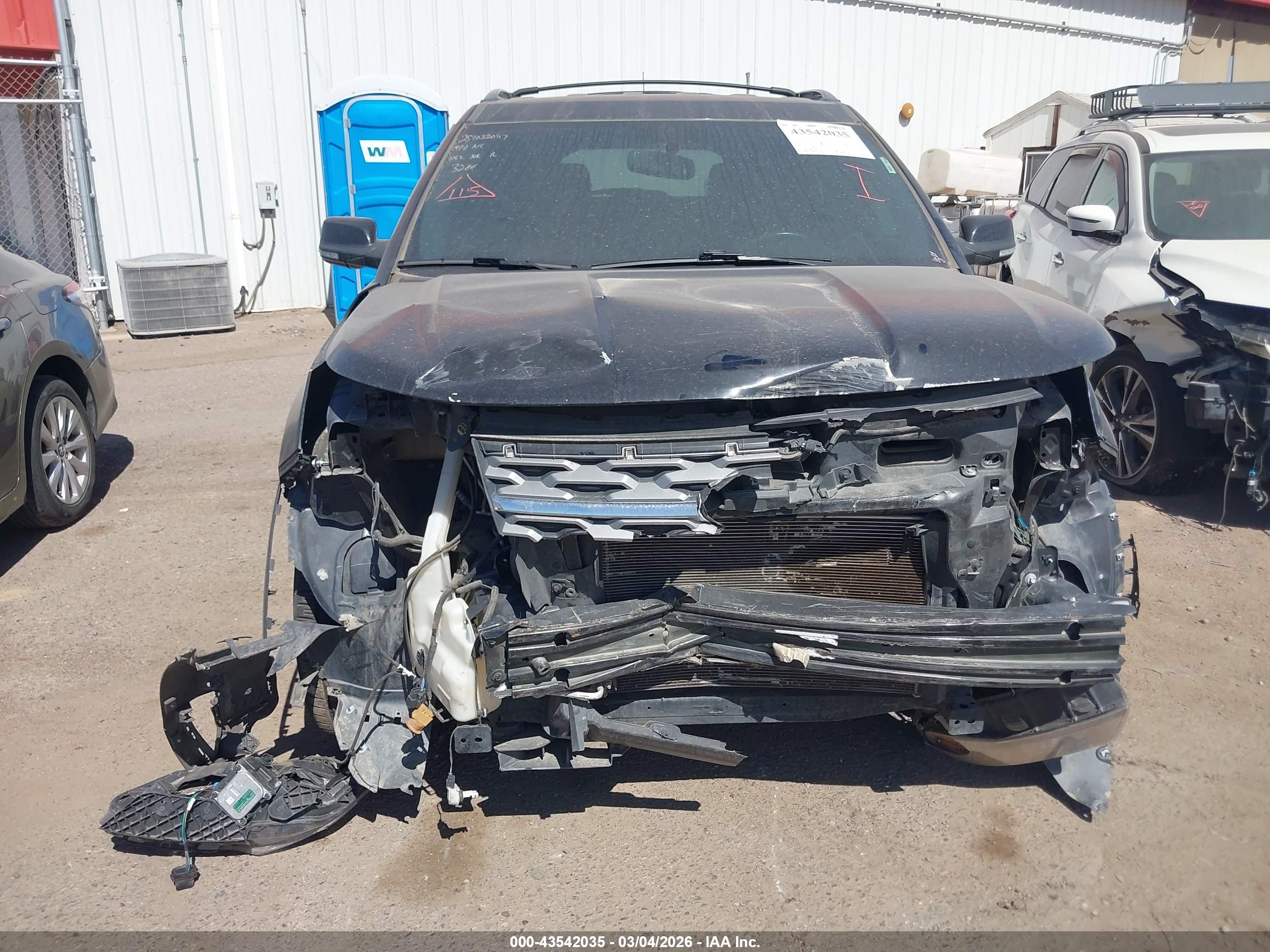 FORD EXPLORER image 6