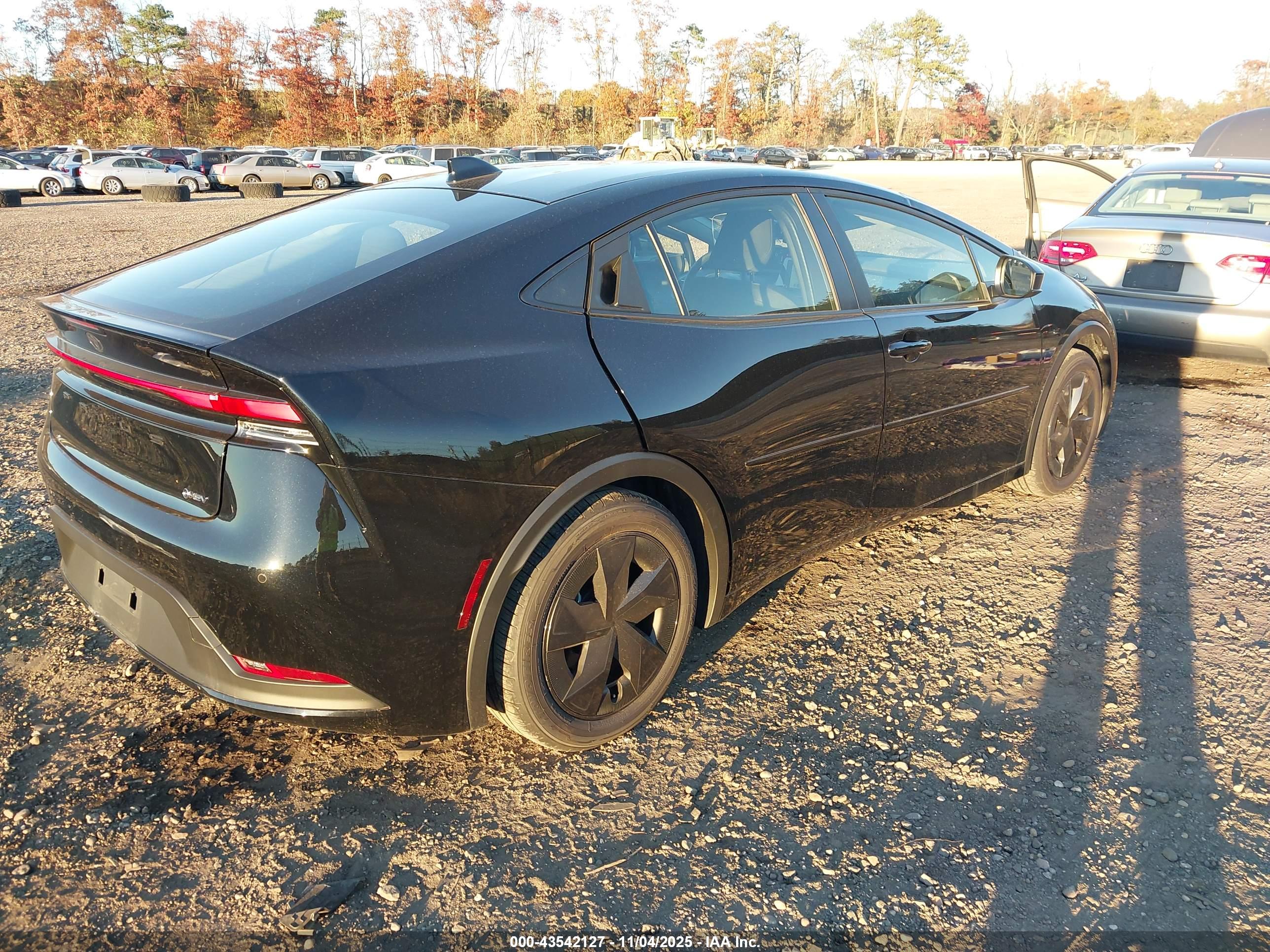 TOYOTA PRIUS image 4