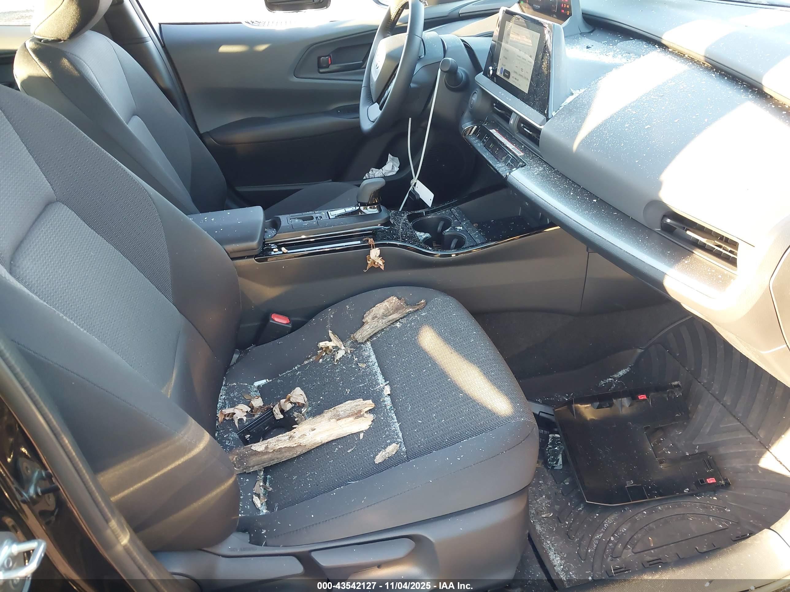 TOYOTA PRIUS image 5