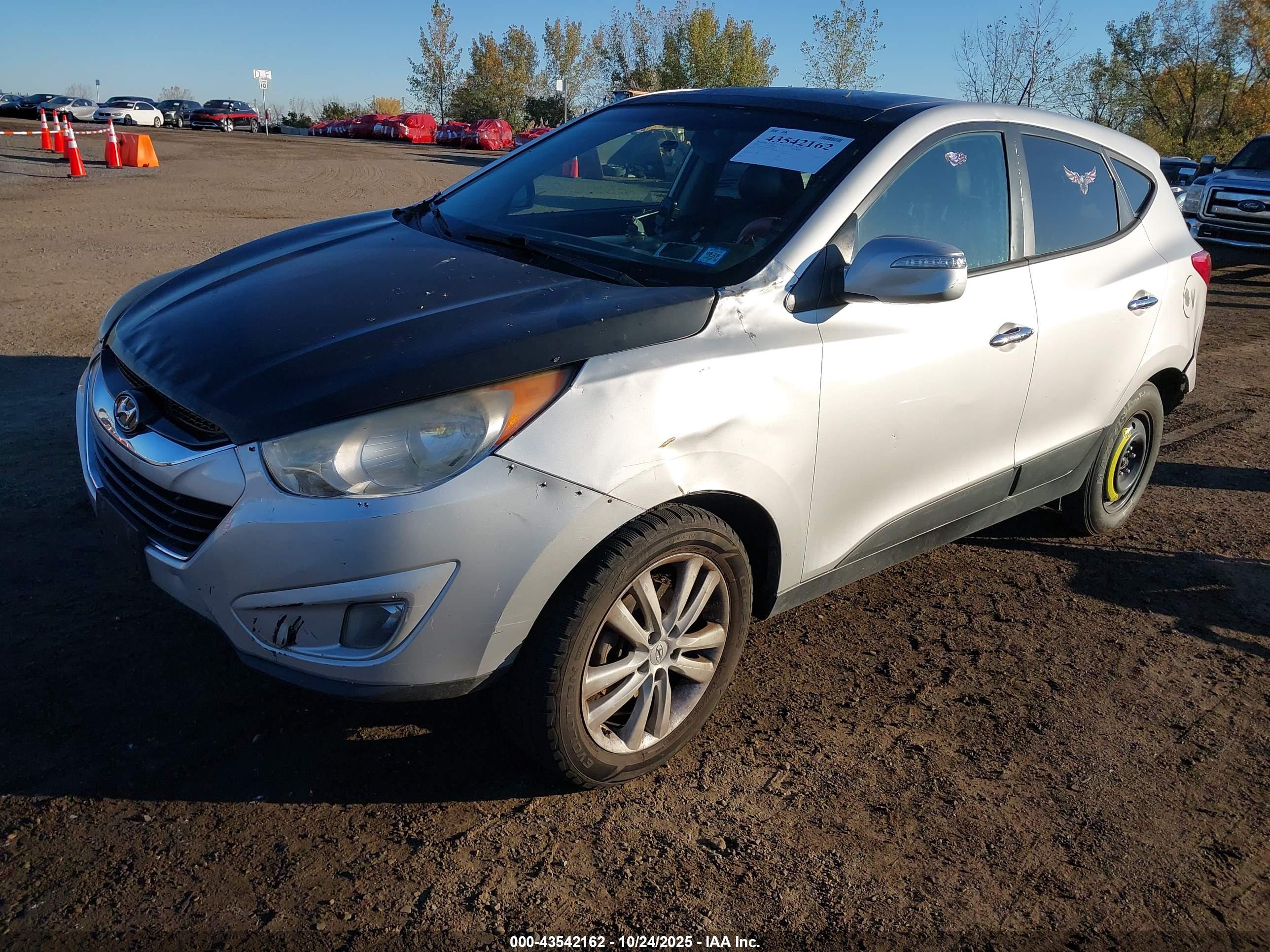 HYUNDAI TUCSON image 2