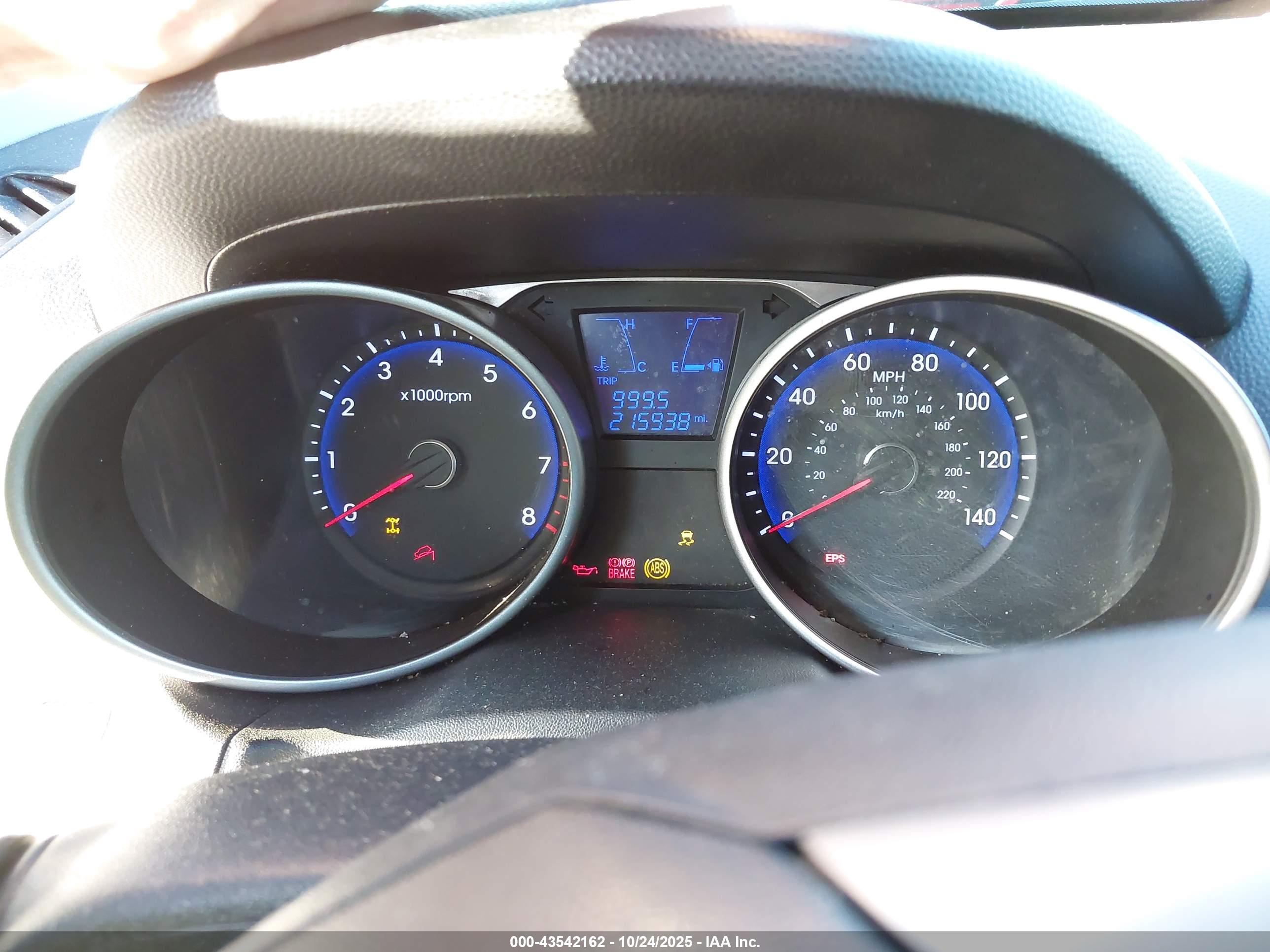 HYUNDAI TUCSON image 7