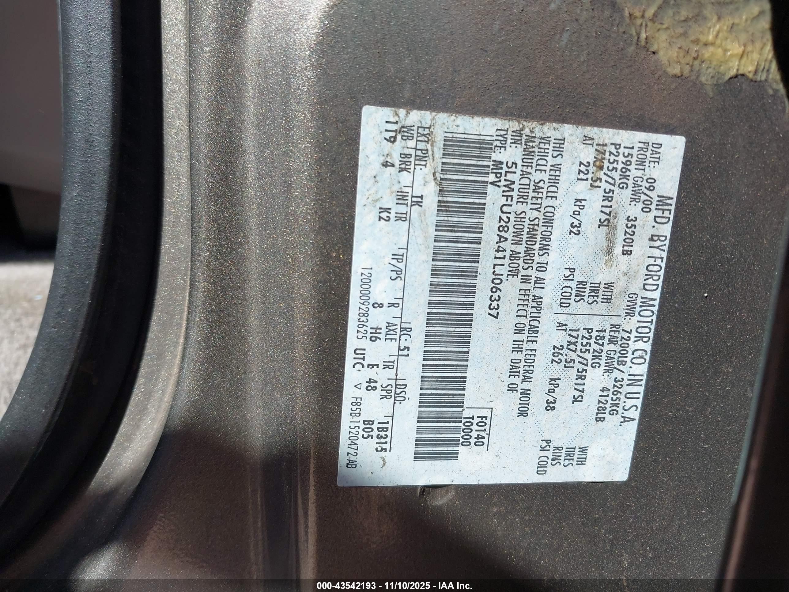 LINCOLN NAVIGATOR image 9
