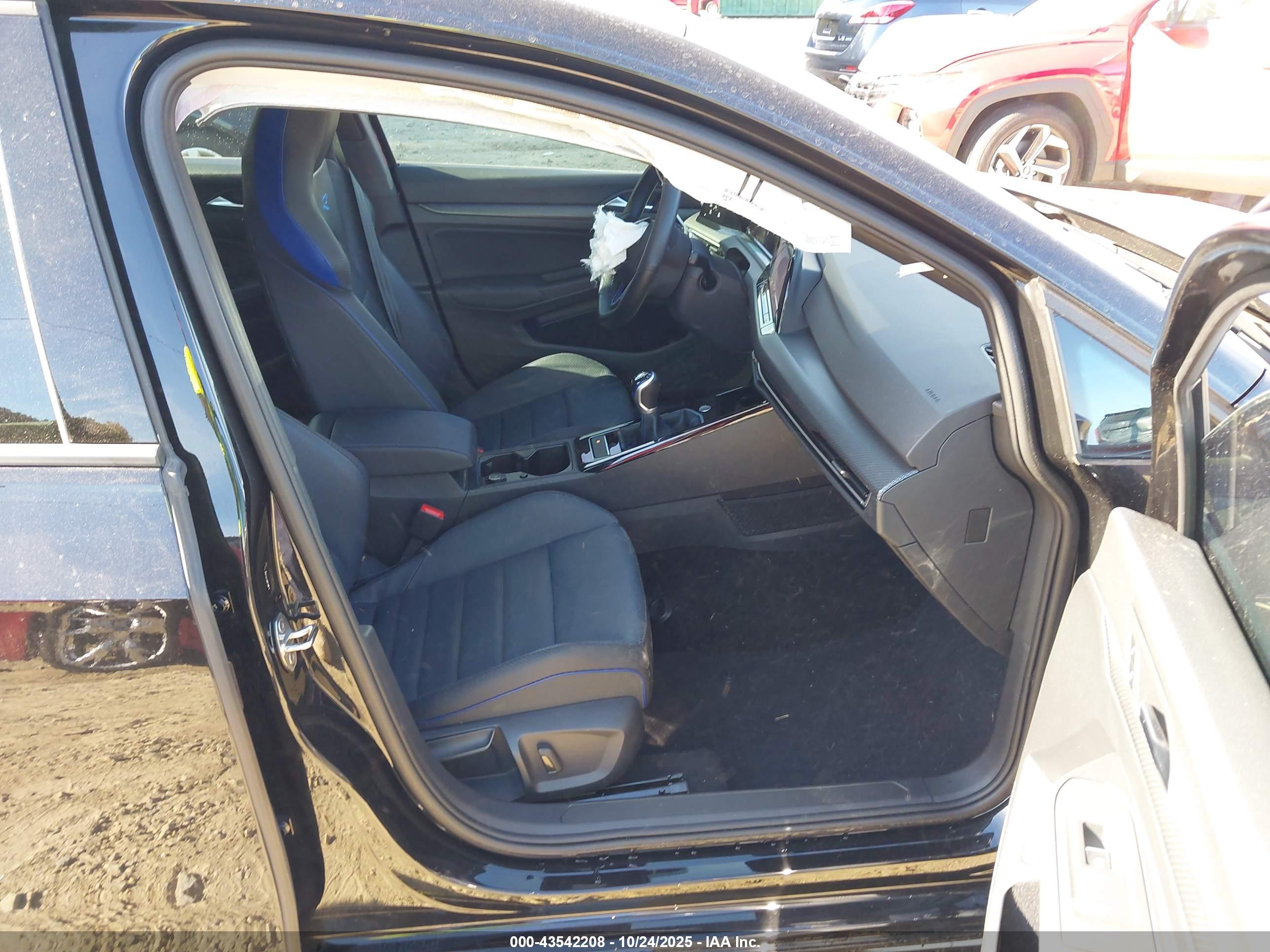 VOLKSWAGEN GOLF image 5