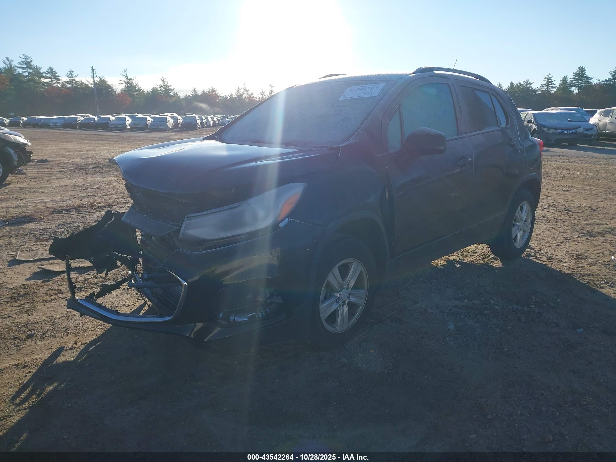 CHEVROLET TRAX image 2