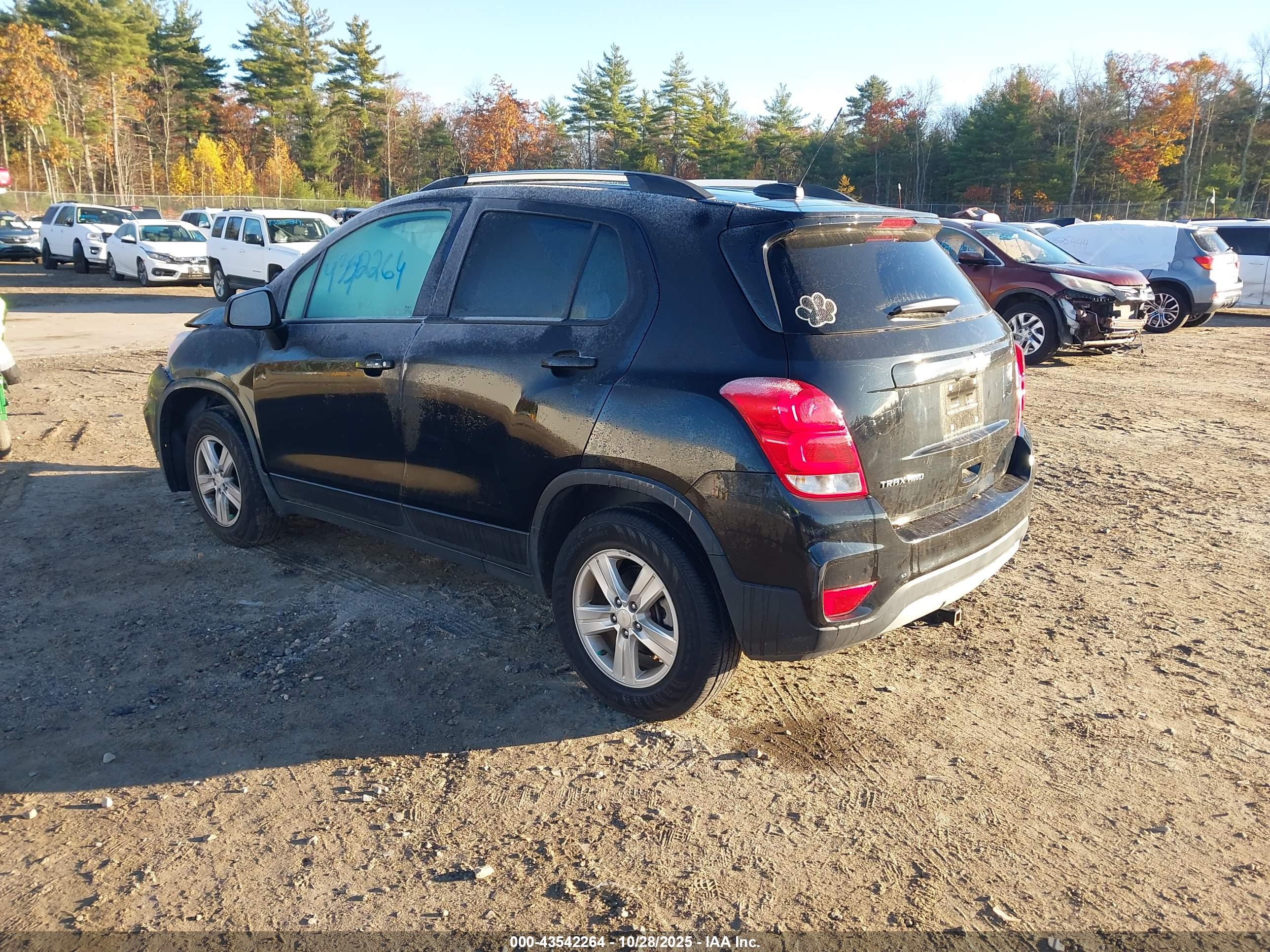 CHEVROLET TRAX image 3
