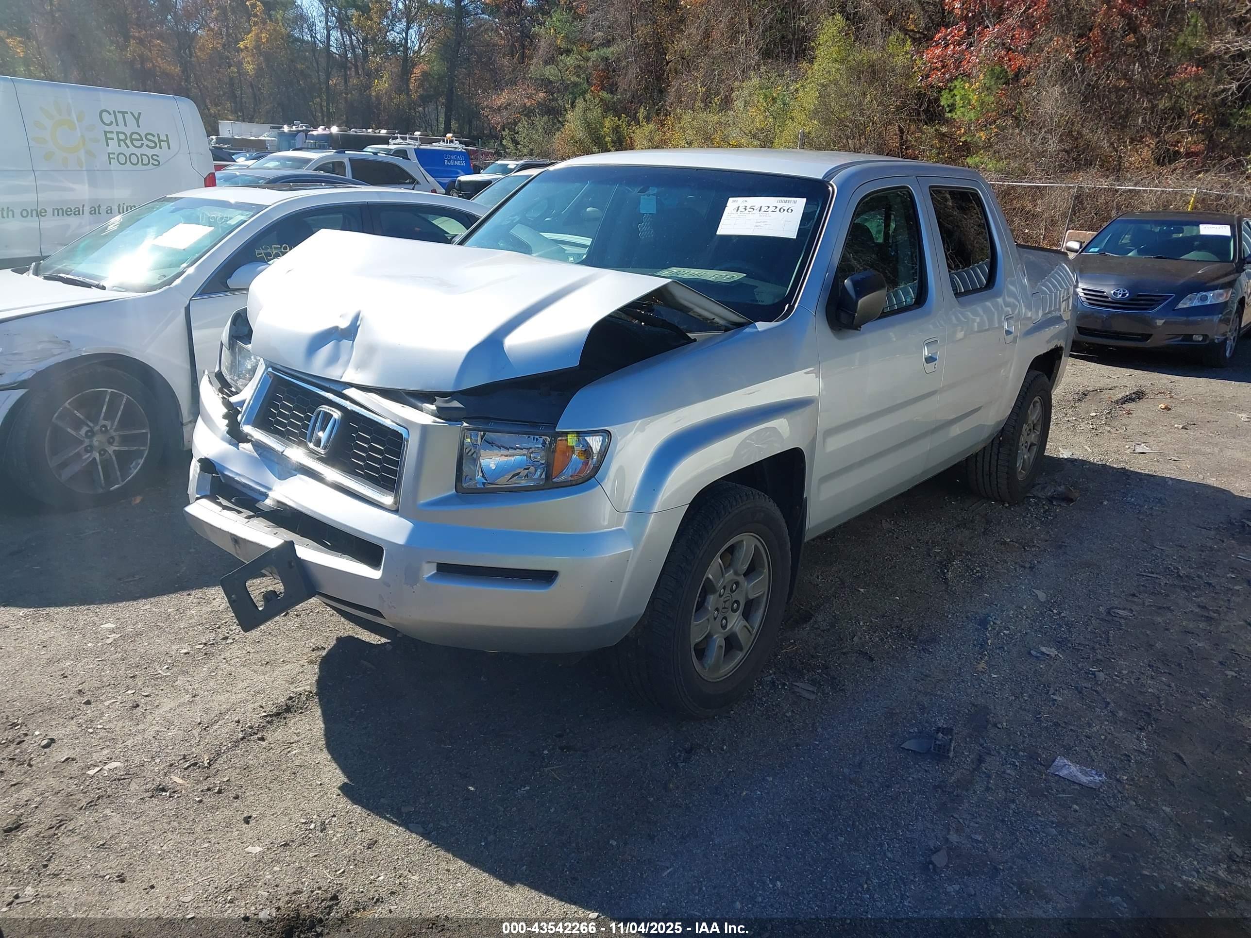 HONDA RIDGELINE image 2