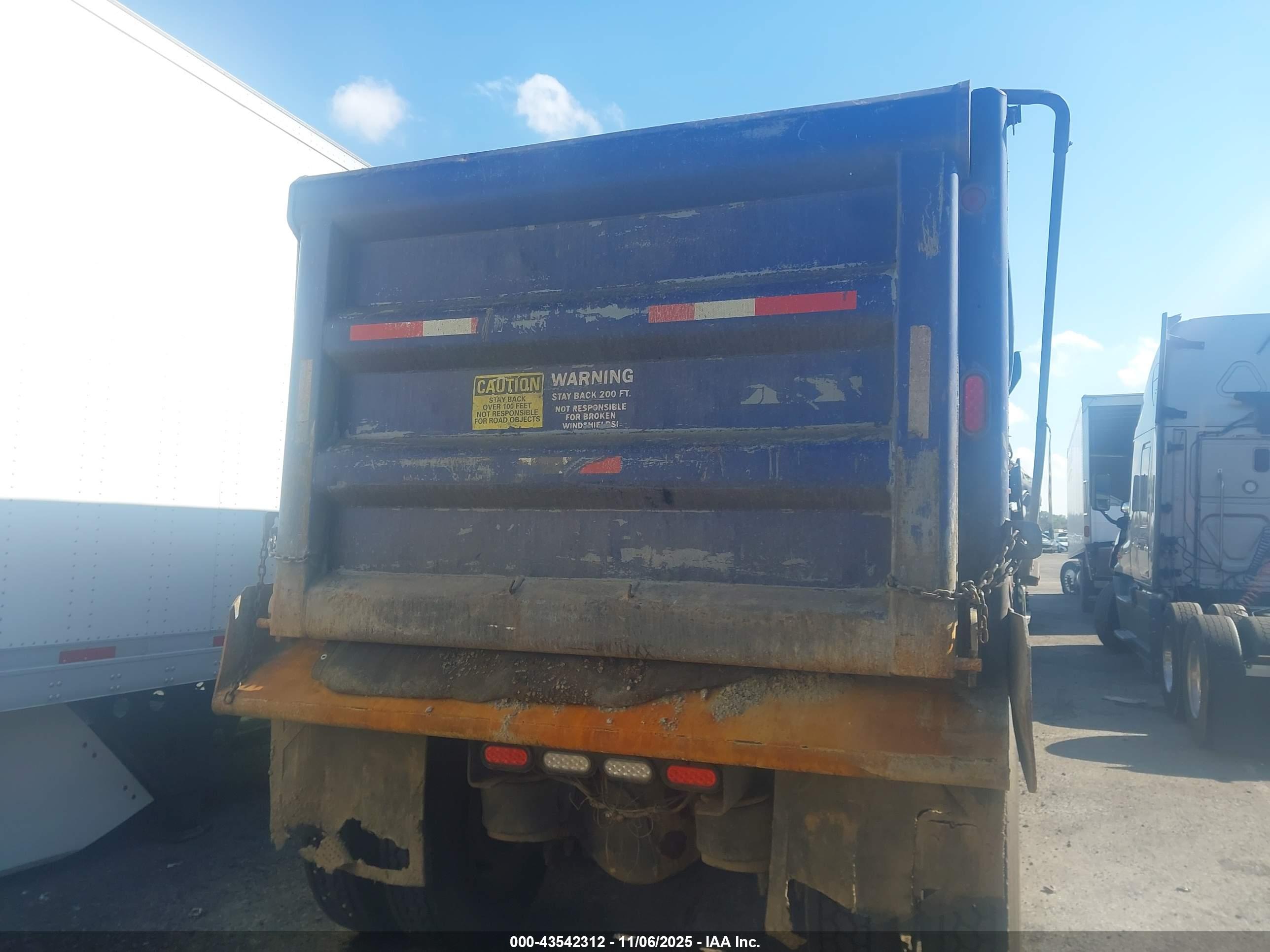 PETERBILT 367 image 8