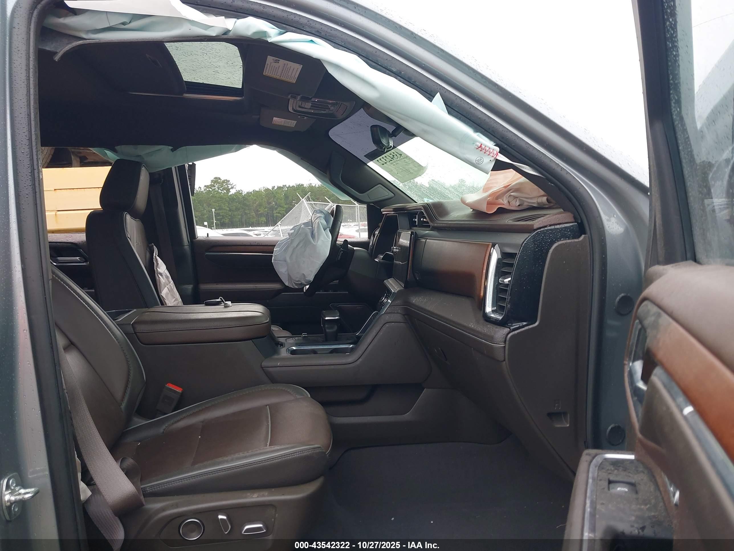 GMC SIERRA image 5