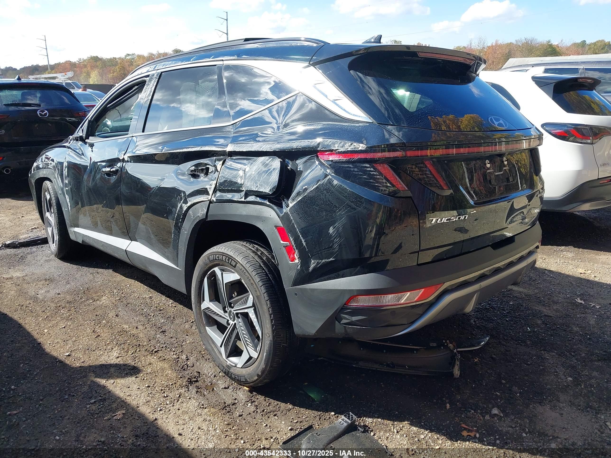 HYUNDAI TUCSON image 3
