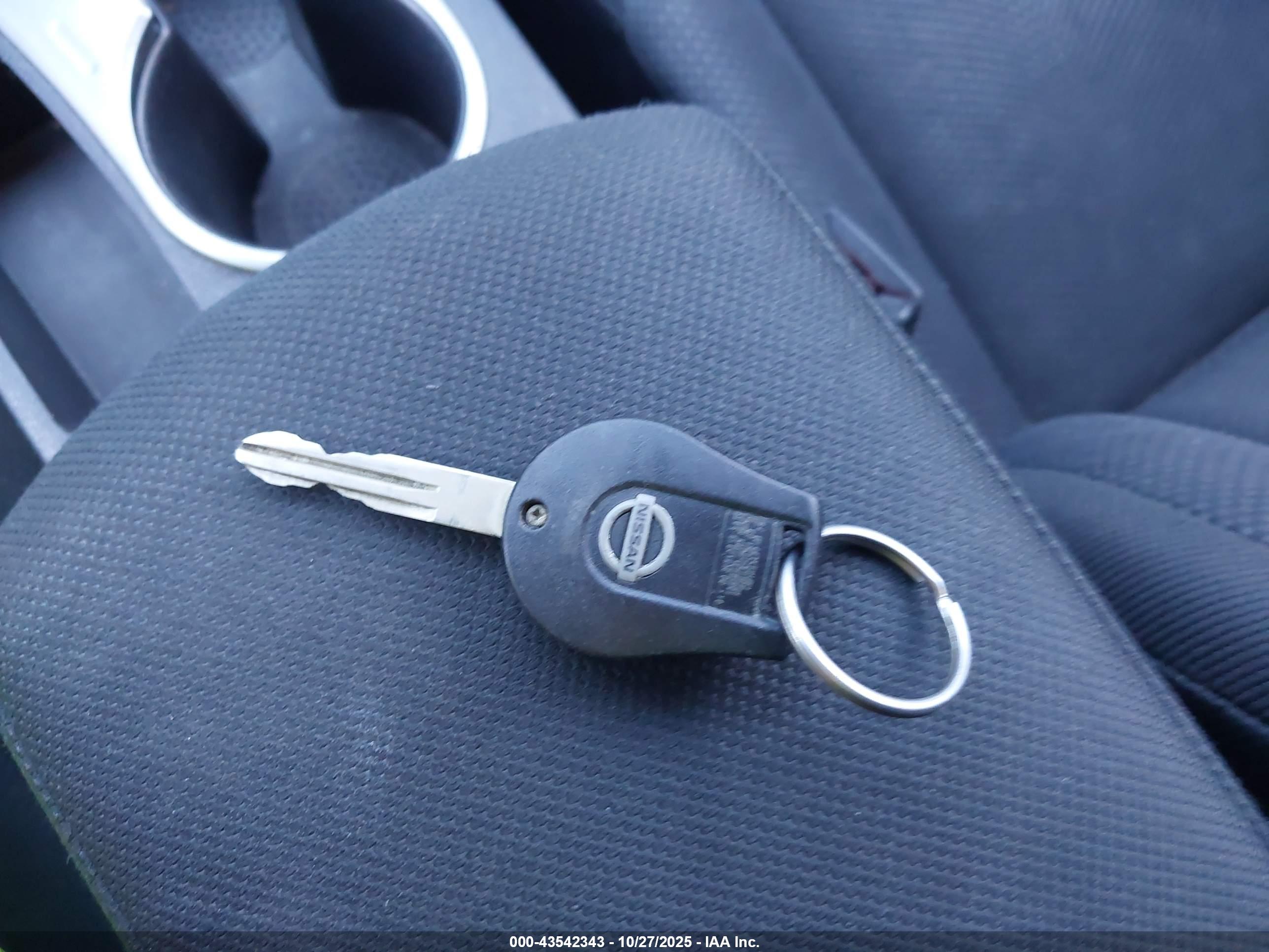 NISSAN ROGUE image 11
