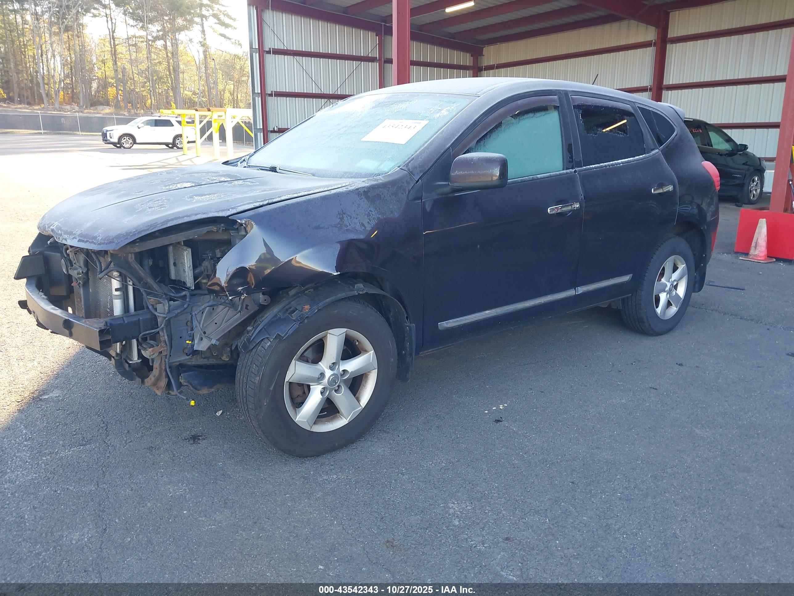 NISSAN ROGUE image 2