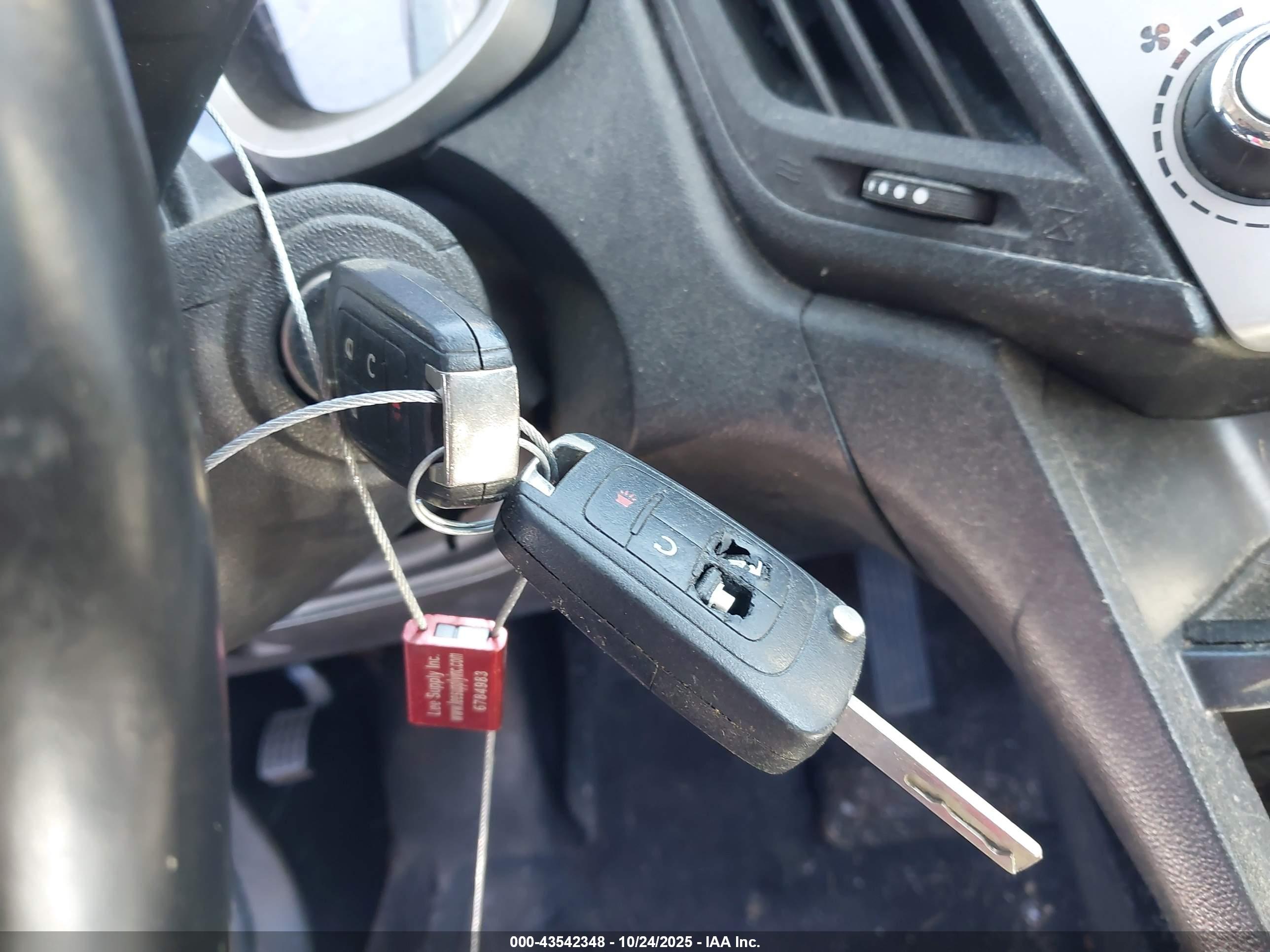 CHEVROLET EQUINOX image 11