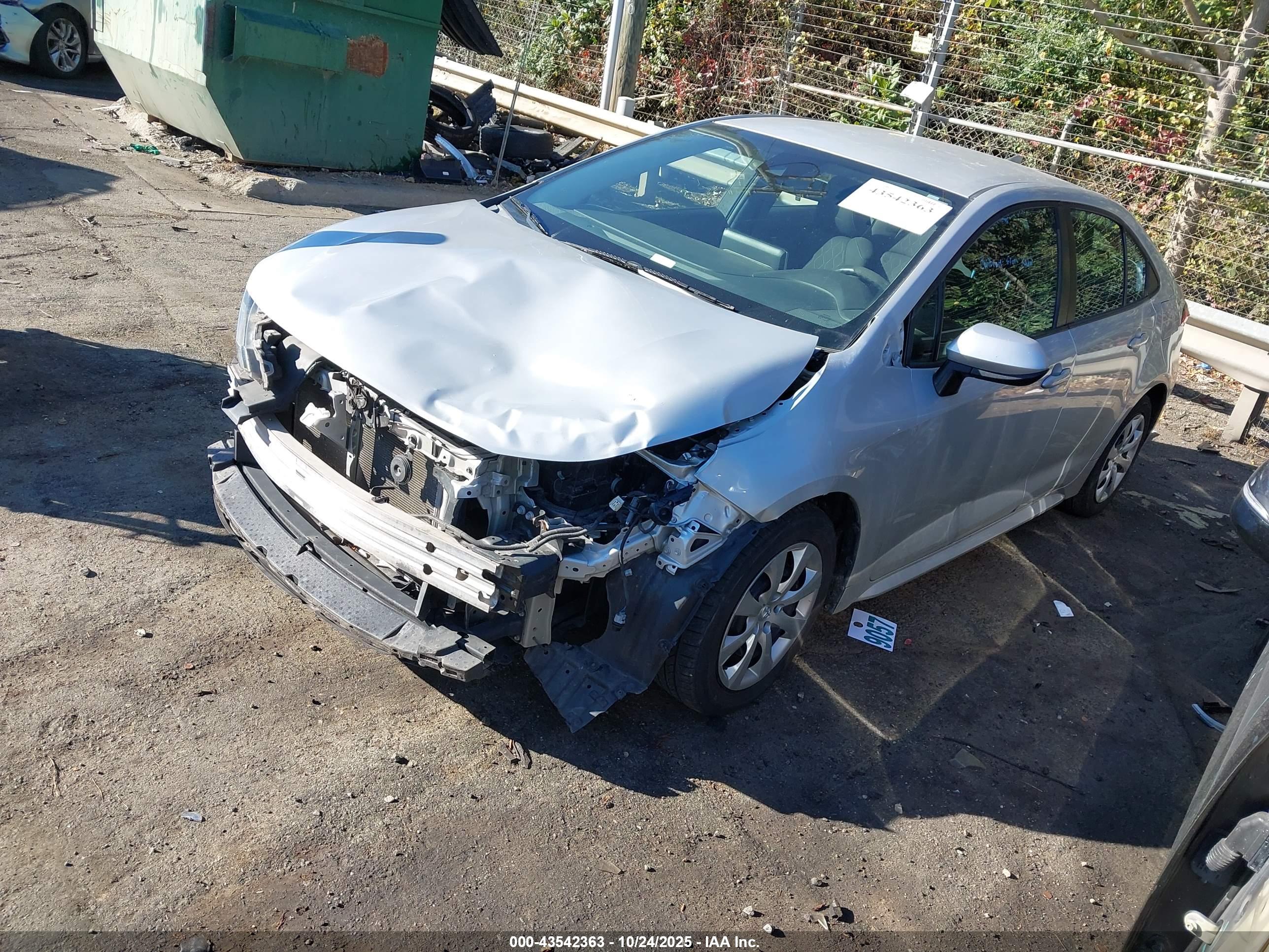 TOYOTA COROLLA image 2