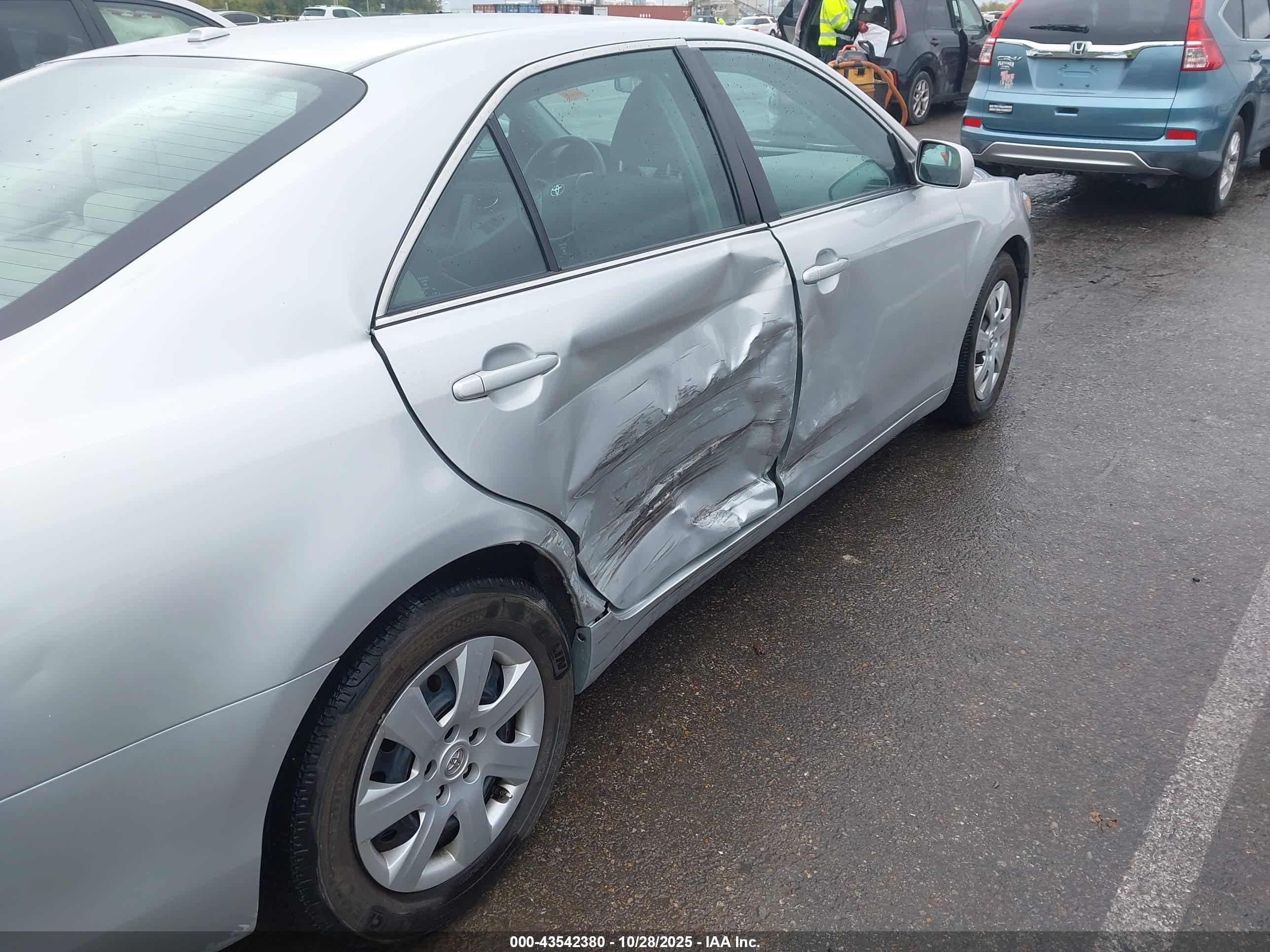 TOYOTA CAMRY image 6