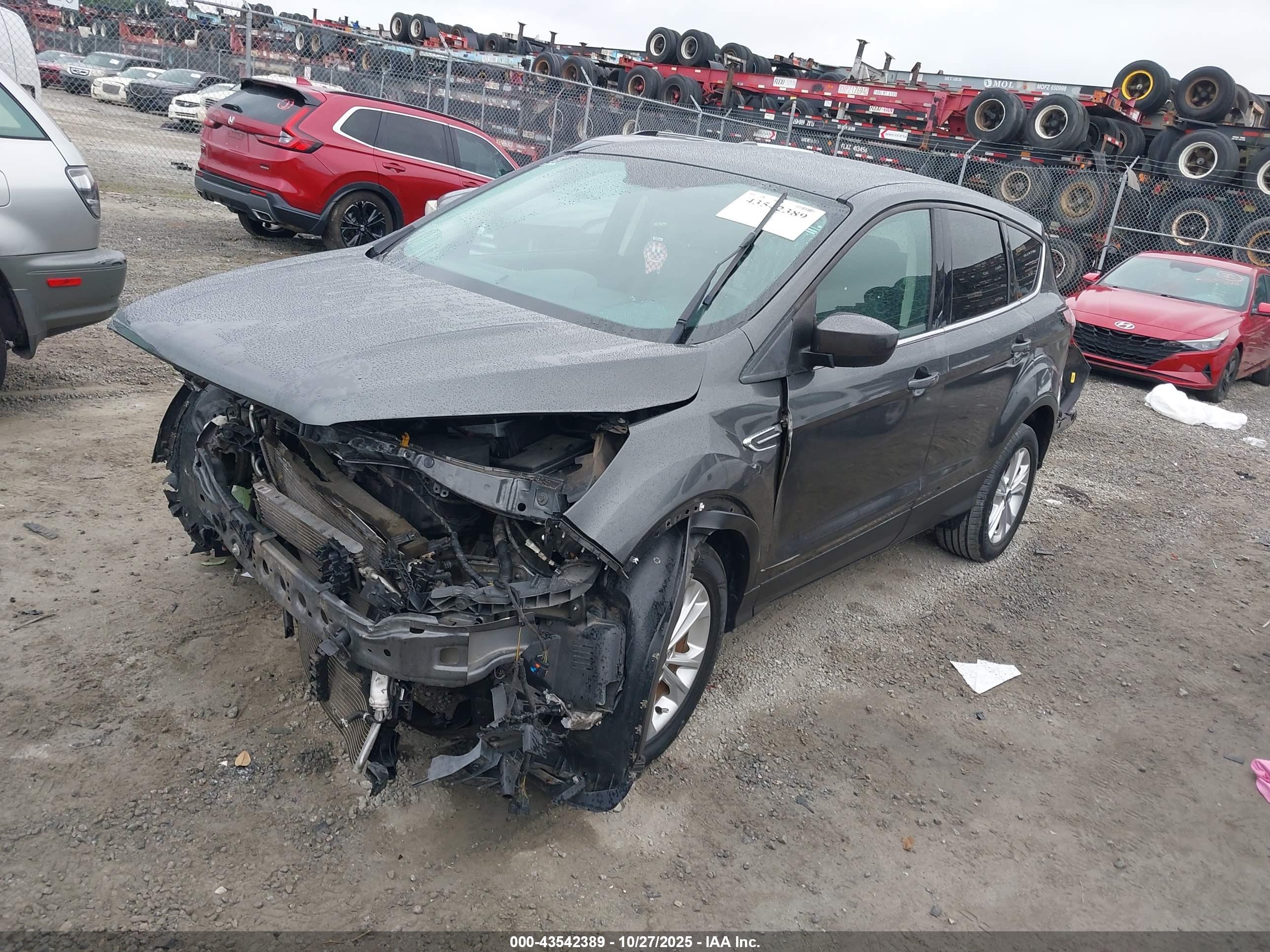 FORD ESCAPE image 2