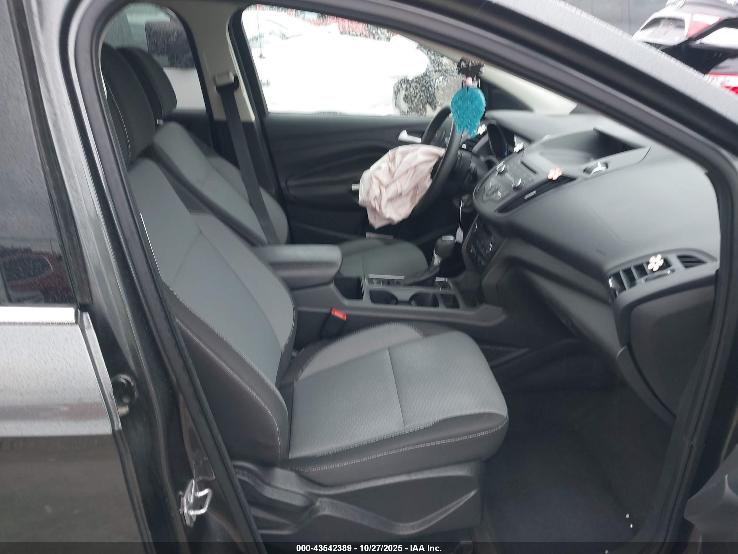 FORD ESCAPE image 5