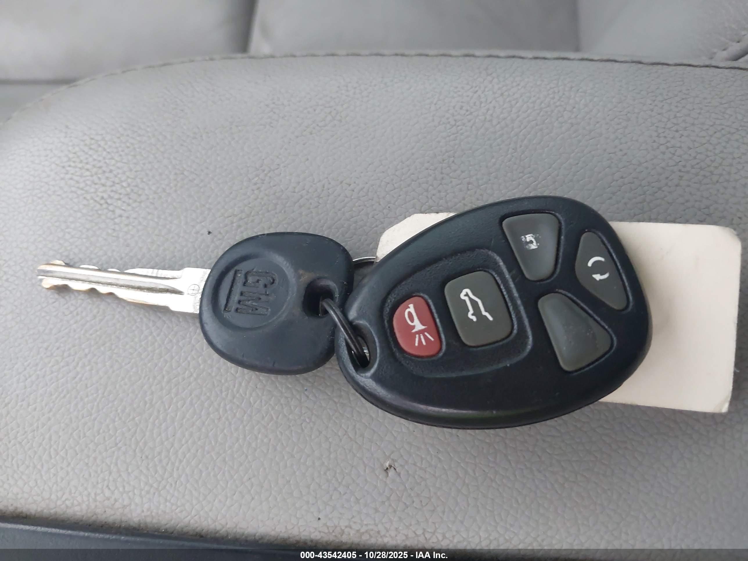 CHEVROLET SILVERADO image 11