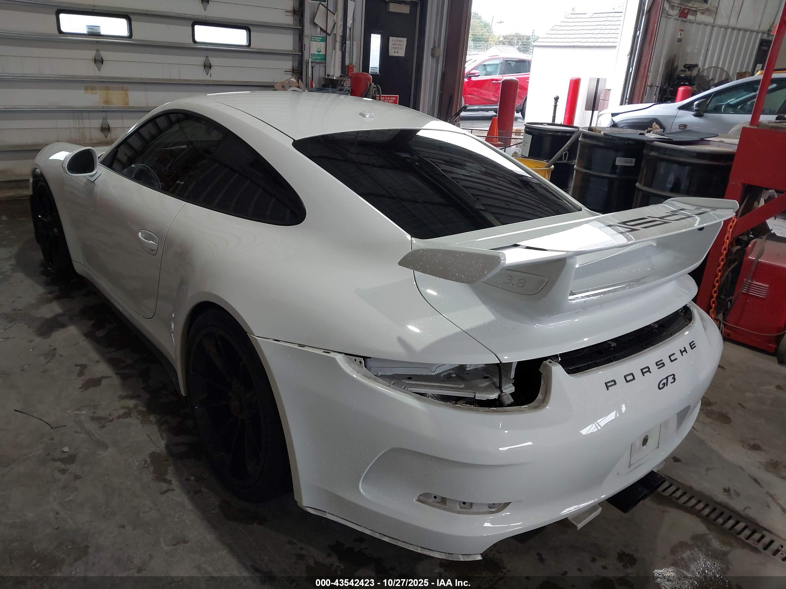 PORSCHE 911 image 3