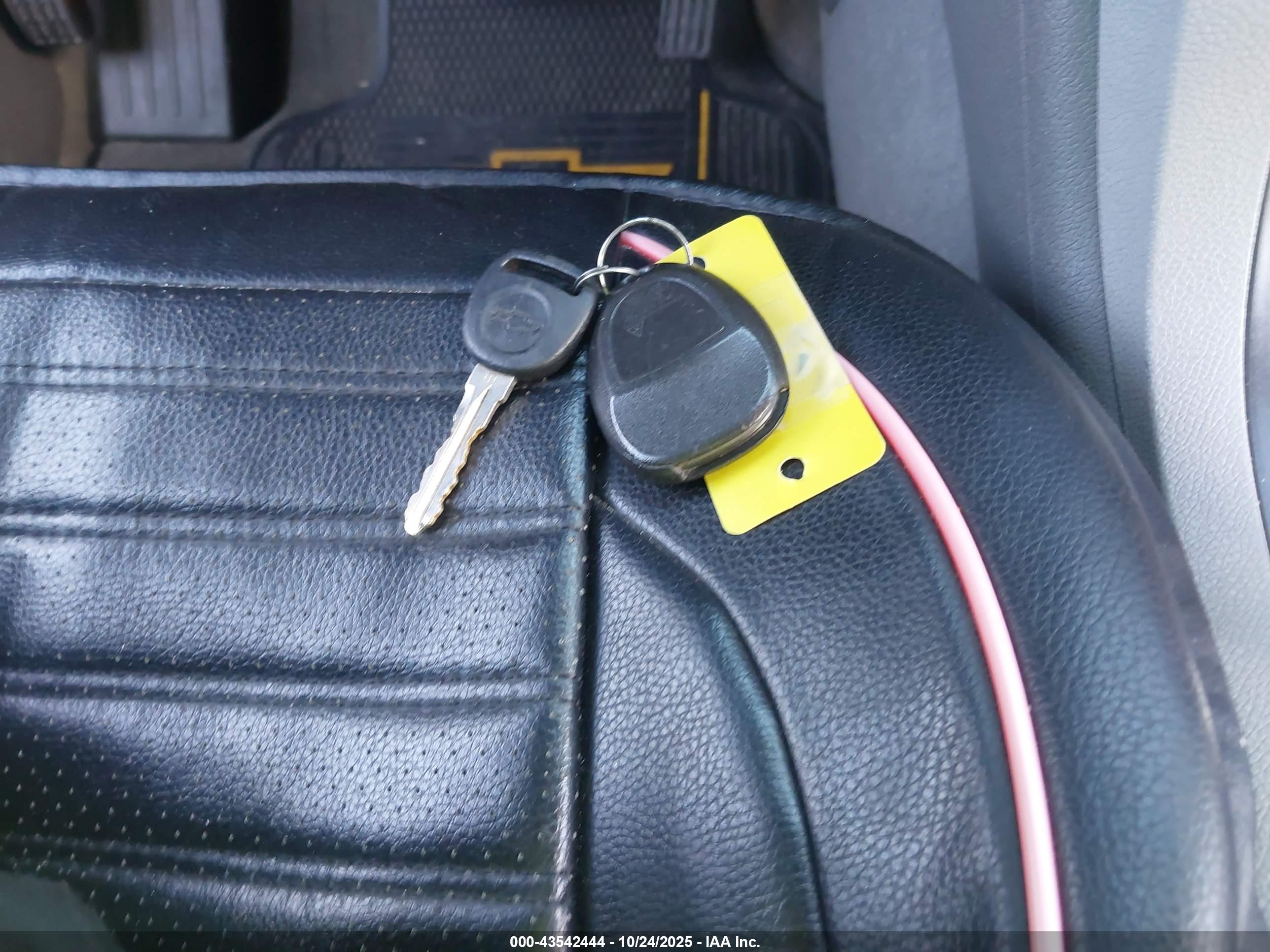 CHEVROLET TRAVERSE image 11