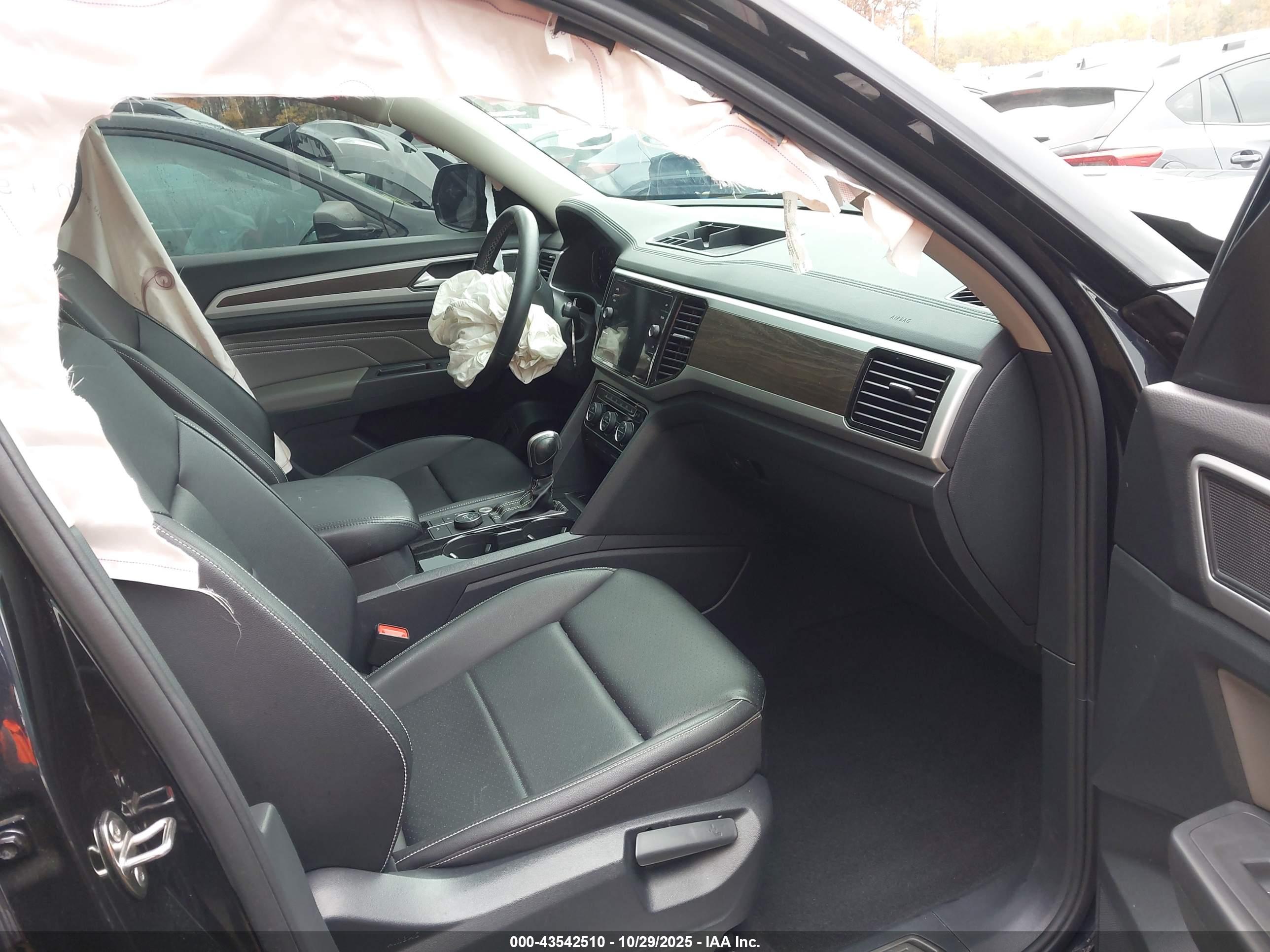 VOLKSWAGEN ATLAS image 5